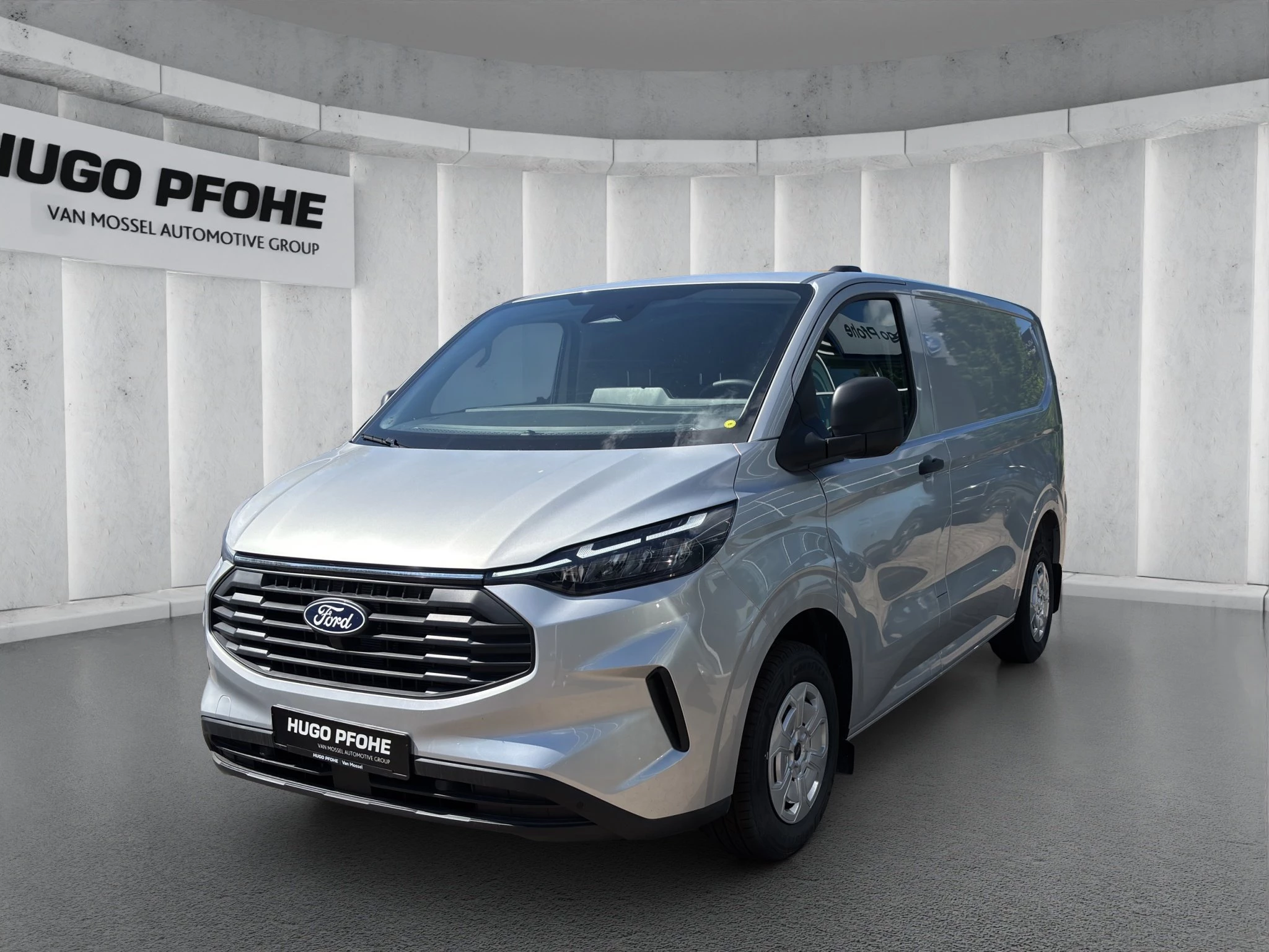 Ford-Transit Custom-image-0