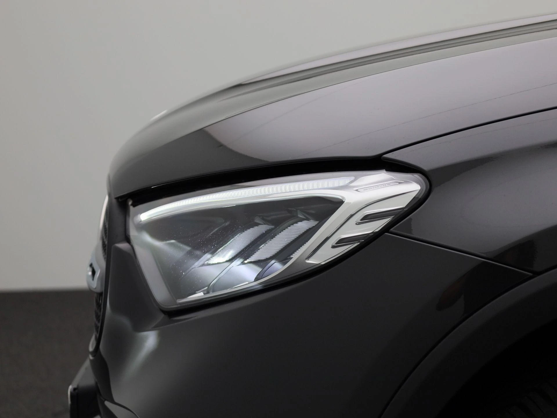 Mercedes-Benz-GLC-image-15