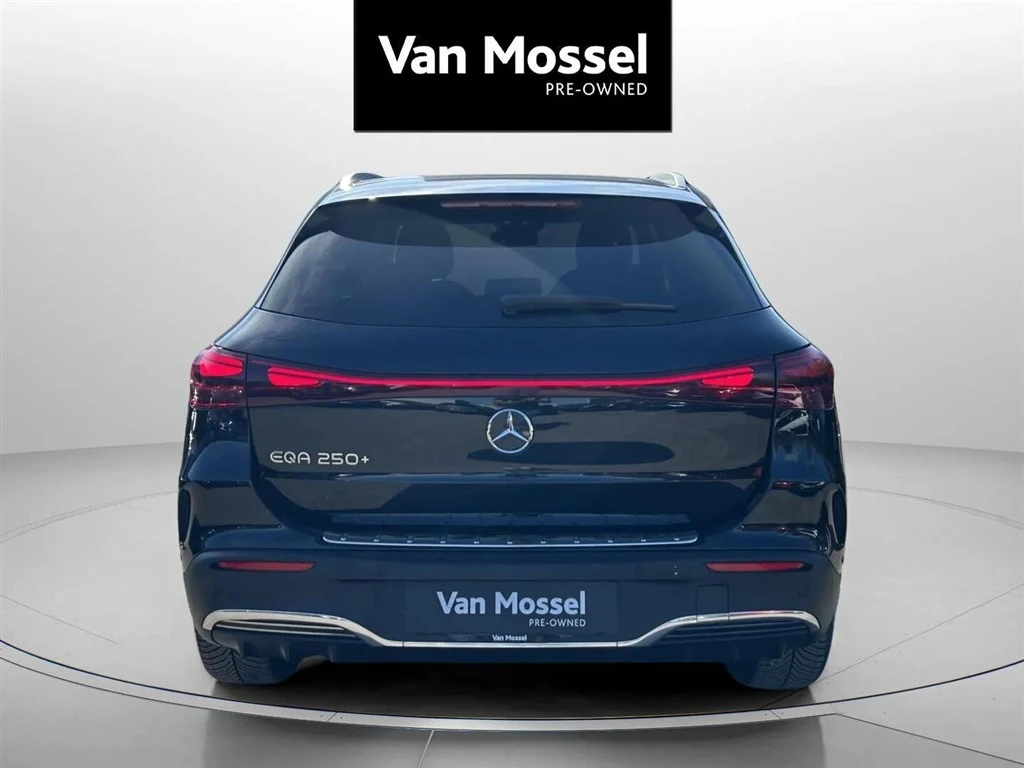 Mercedes-Benz-EQA-image-5