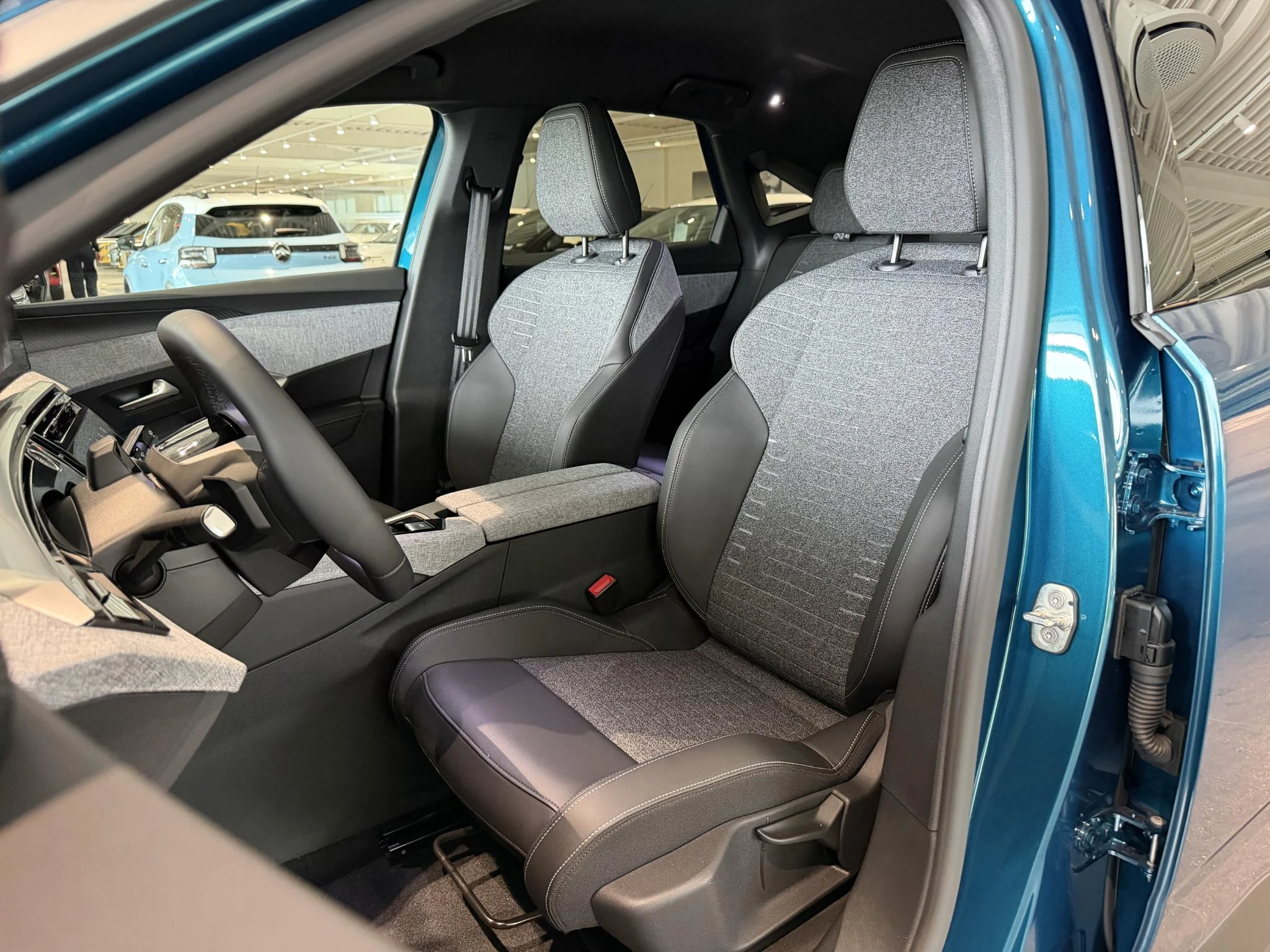 Peugeot-e-3008-image-1