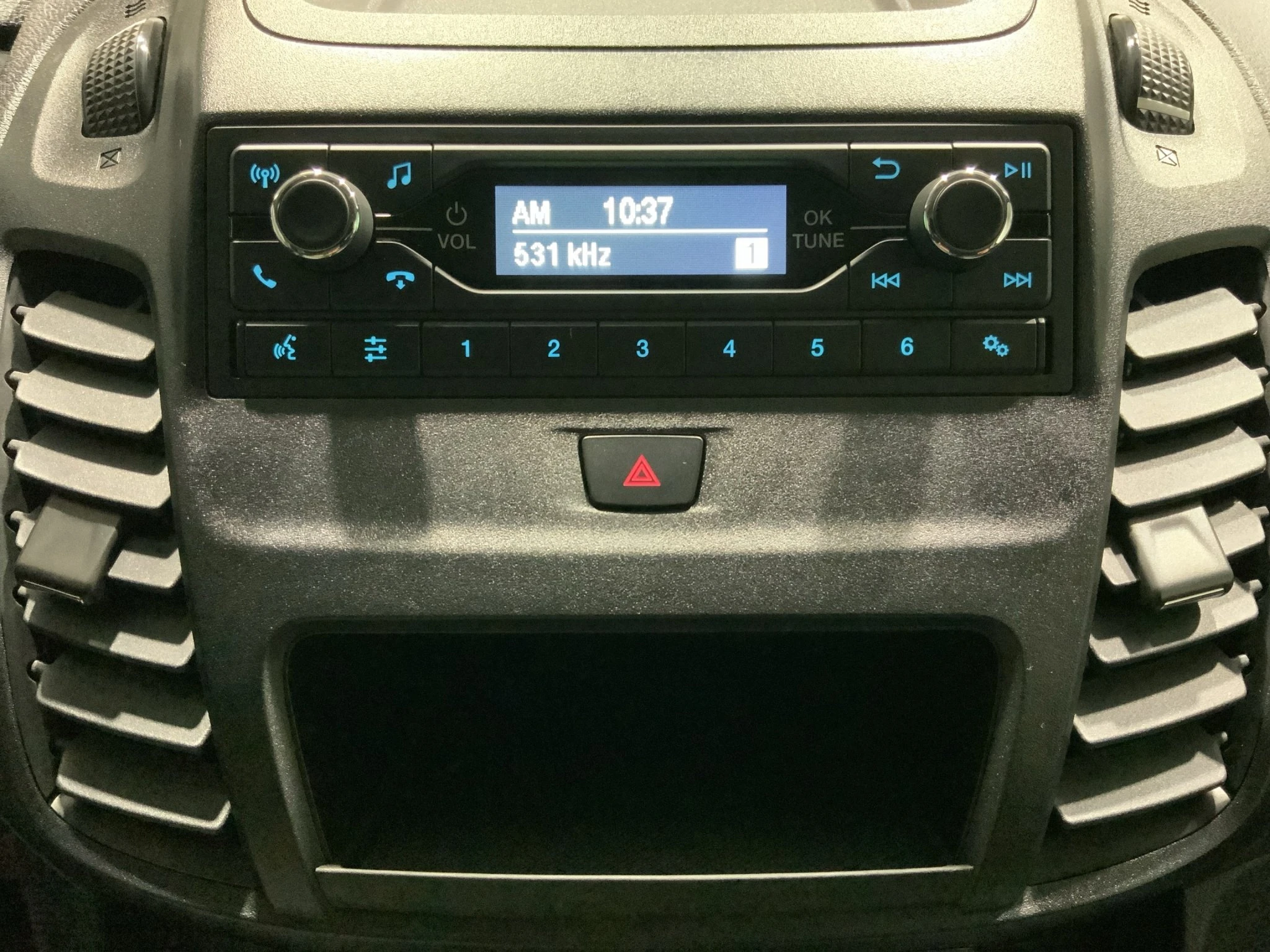 Ford-Transit Connect-image-13