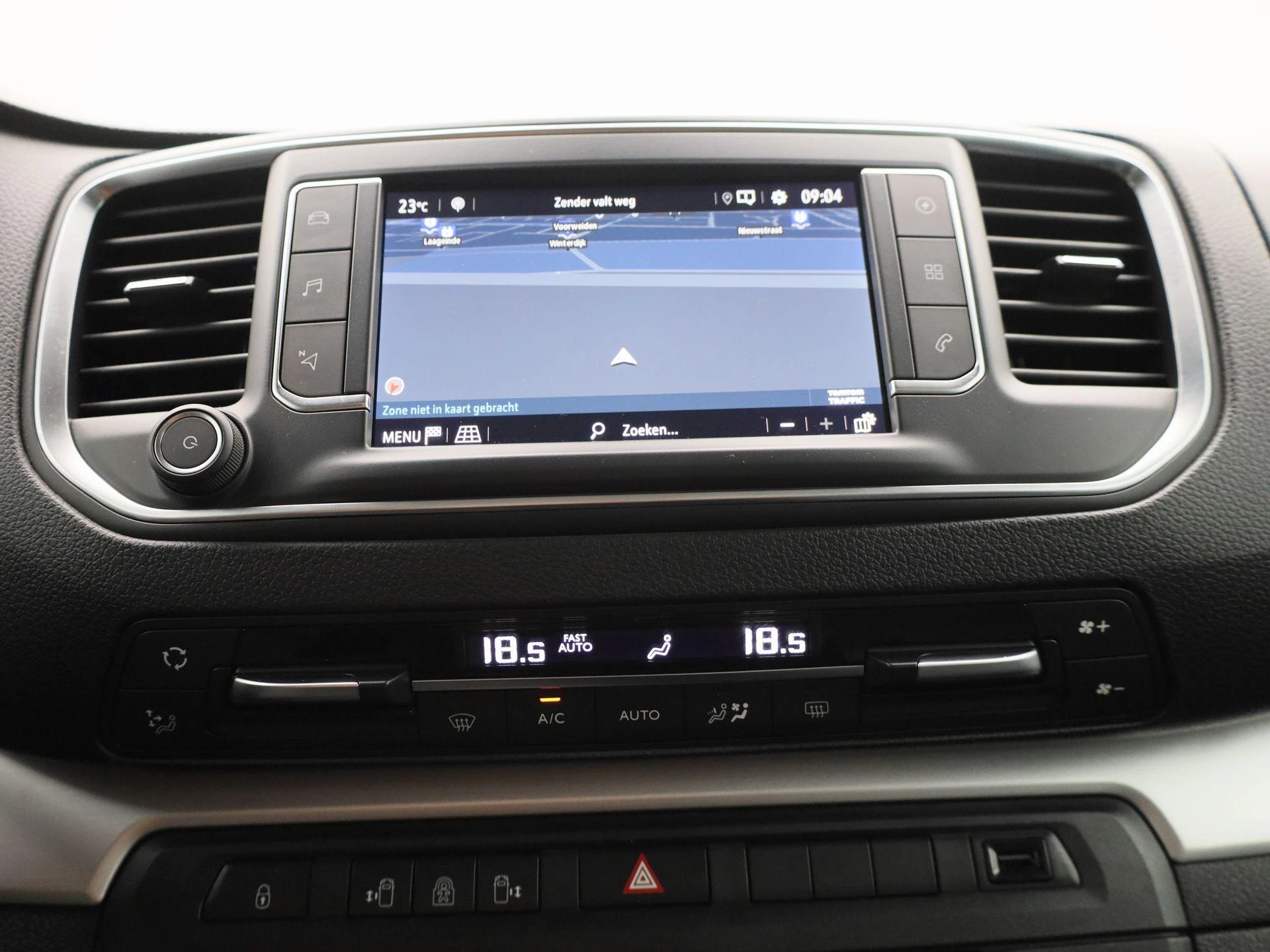 Opel-Zafira e-Life-image-16