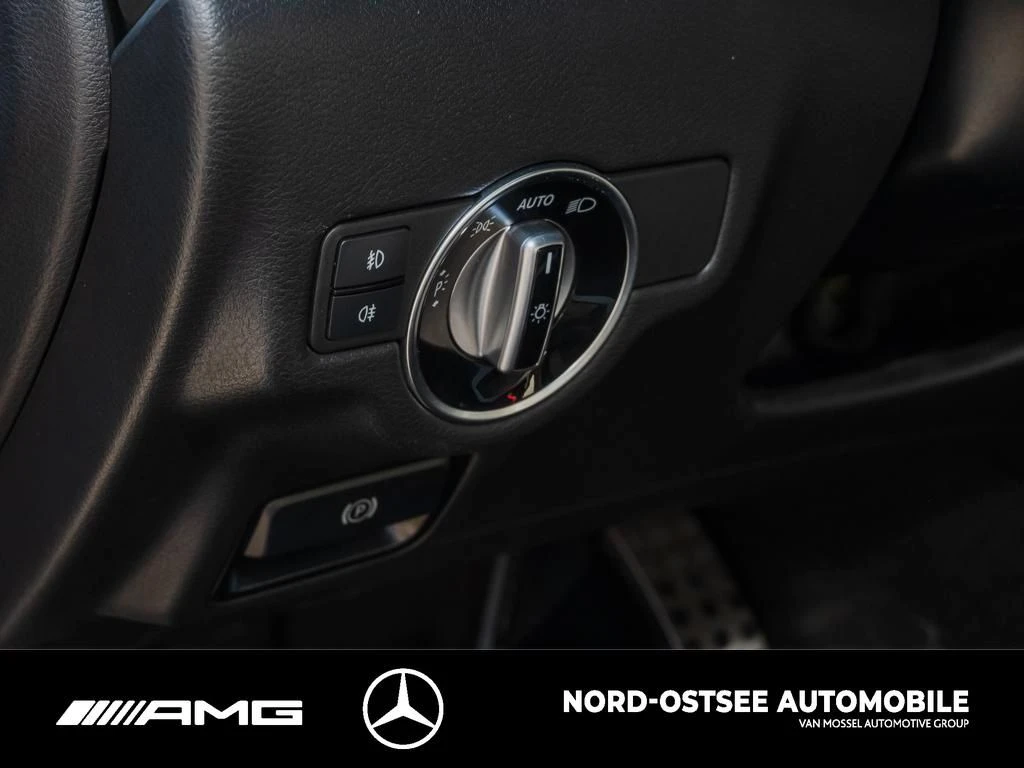 Infiniti Q30 2.0t SPORT AWD TEMPOMAT LED SHZ