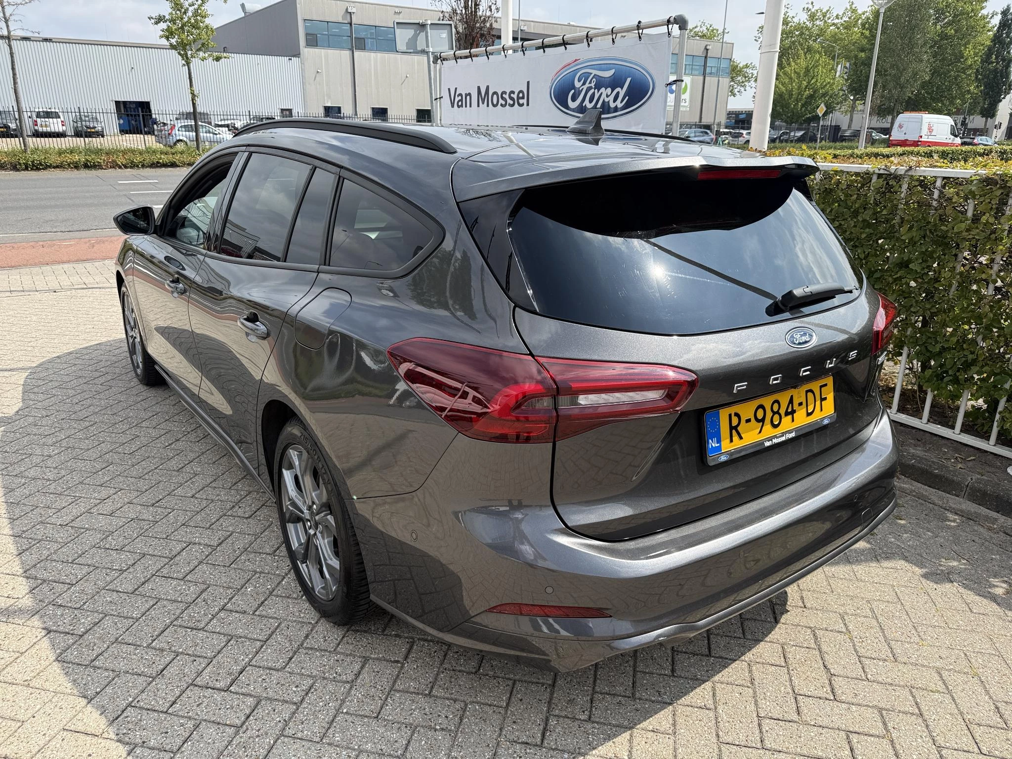Ford Focus Wagon 1.0 EcoBoost Hybrid ST Line Style