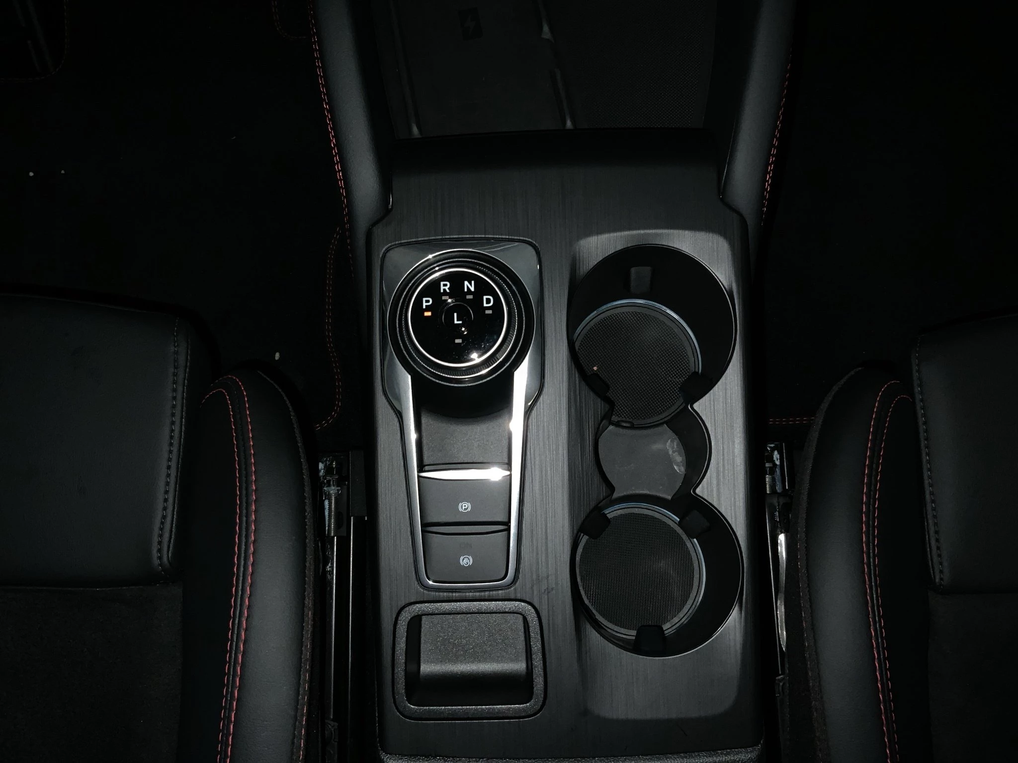 Ford Kuga ST-Line X Aut.*360GRAD*LED-MATRIX*NAVI*GRA*WINTER-PKT.