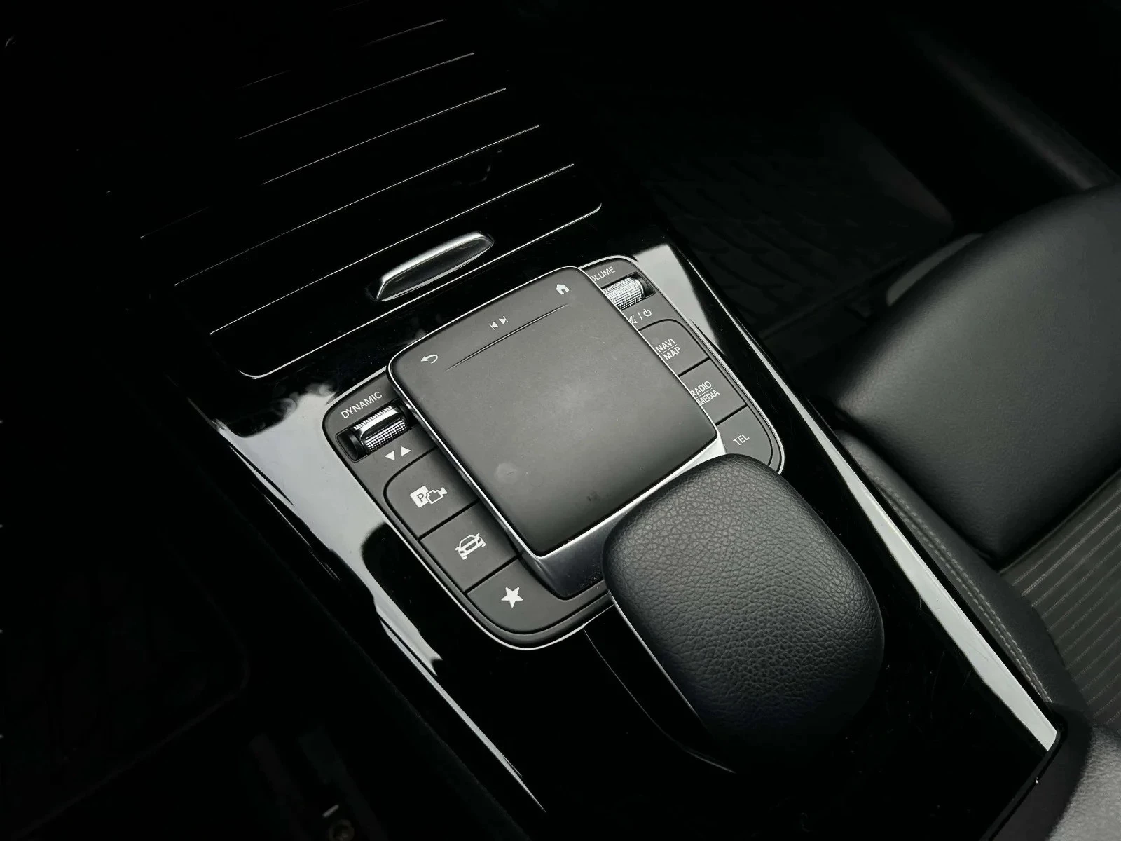 Mercedes-Benz-A-Klasse-image-13