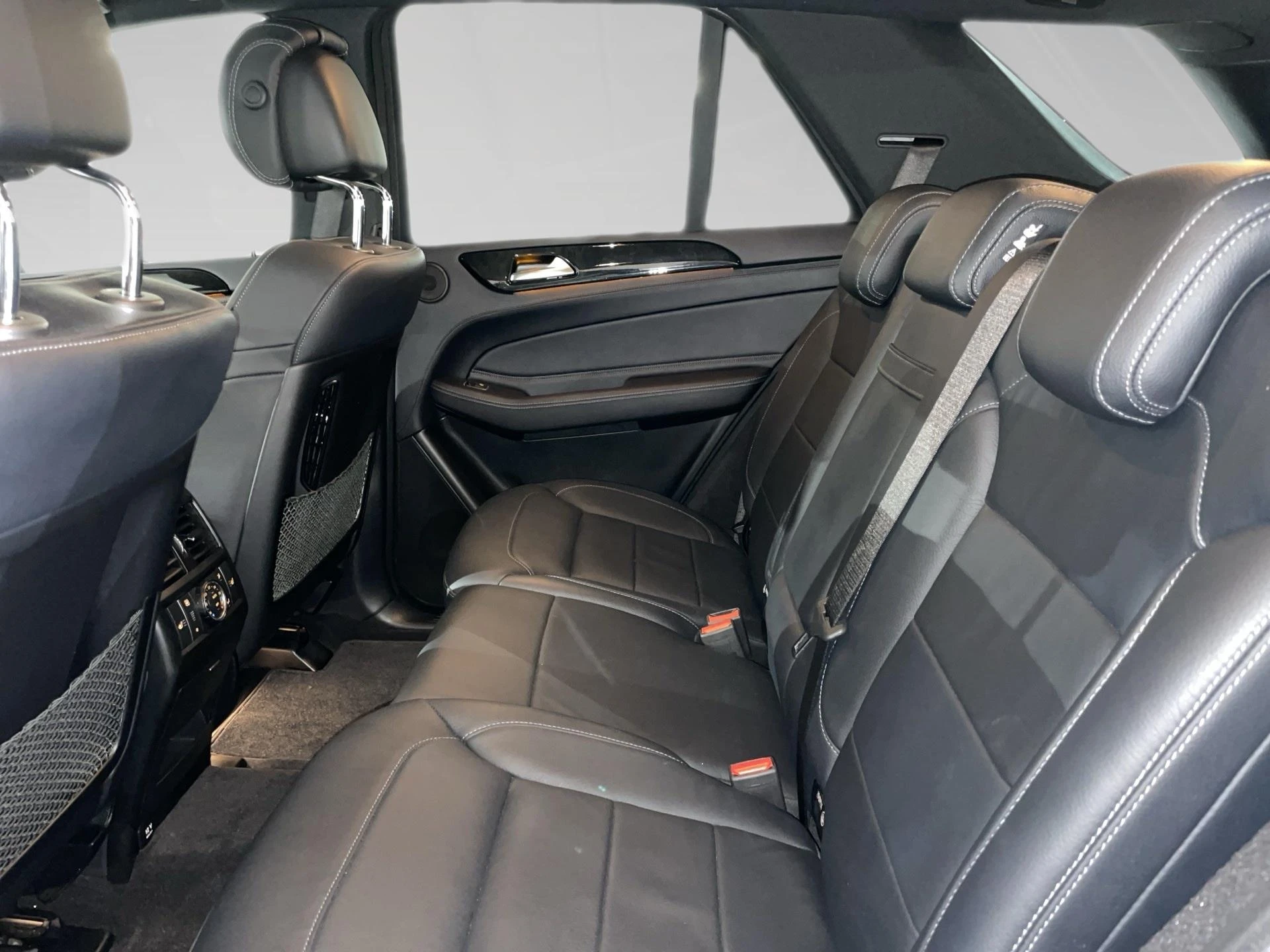 Mercedes-Benz-GLE-image-10