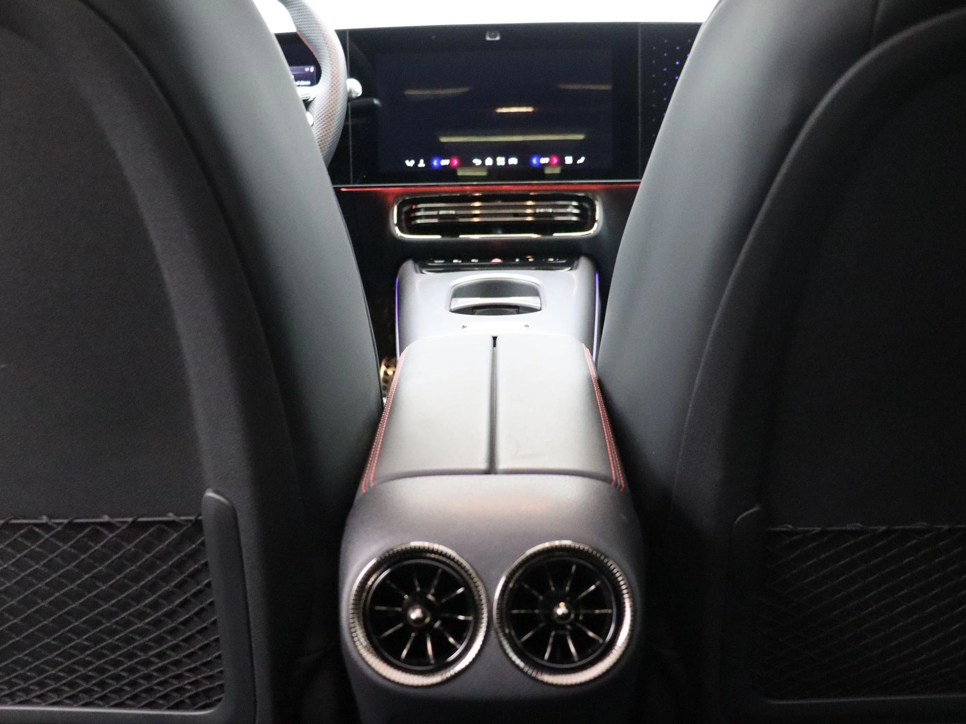 Mercedes-Benz-CLA-image-18