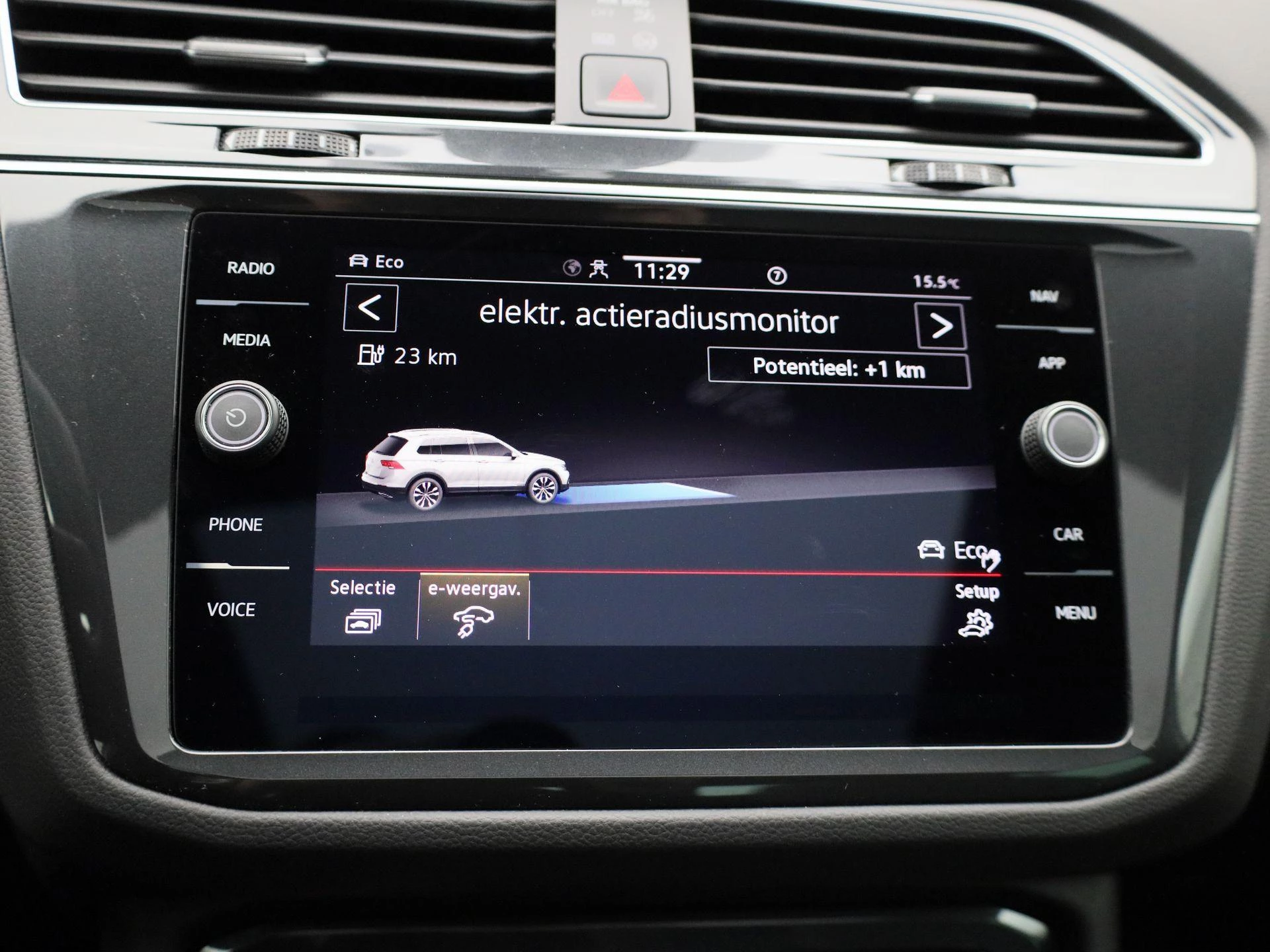Volkswagen-Tiguan-image-31