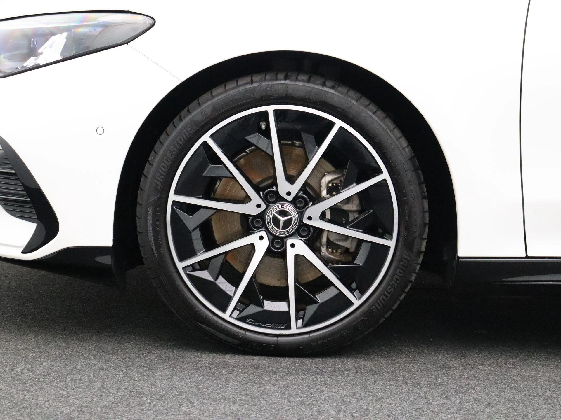 Mercedes-Benz-CLA-image-6