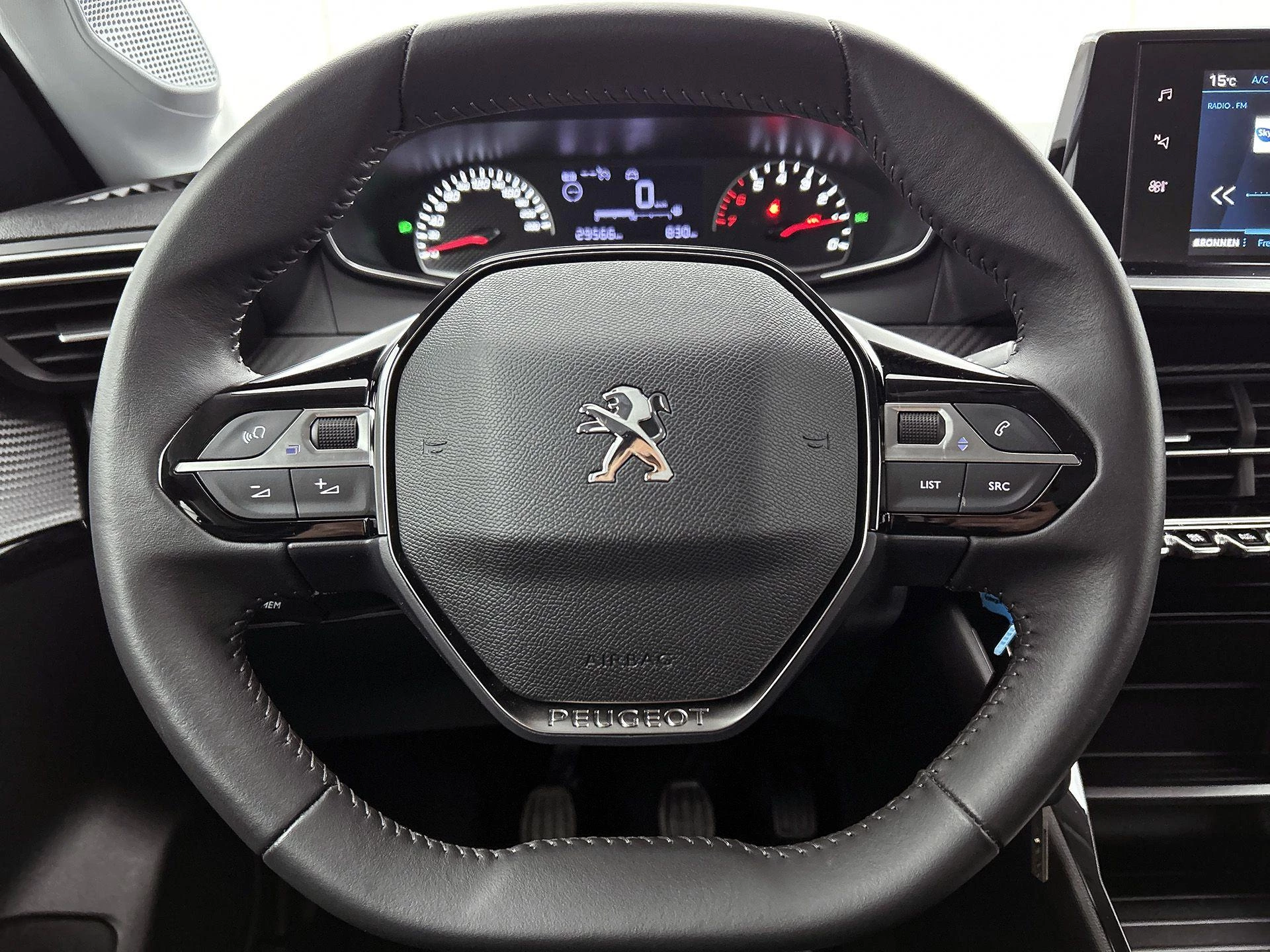 Peugeot-208-image-31