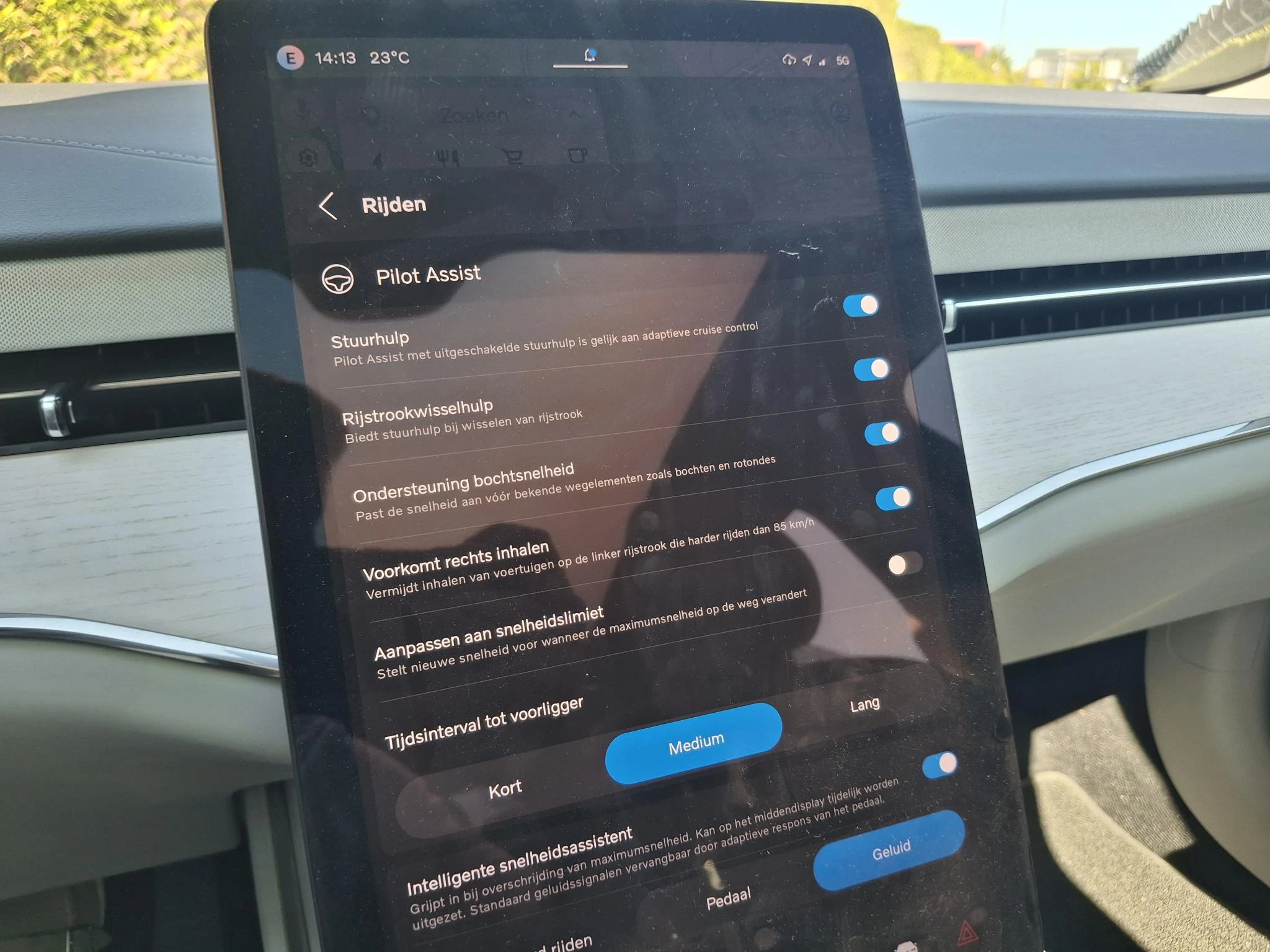 Volvo-ES90-image-23