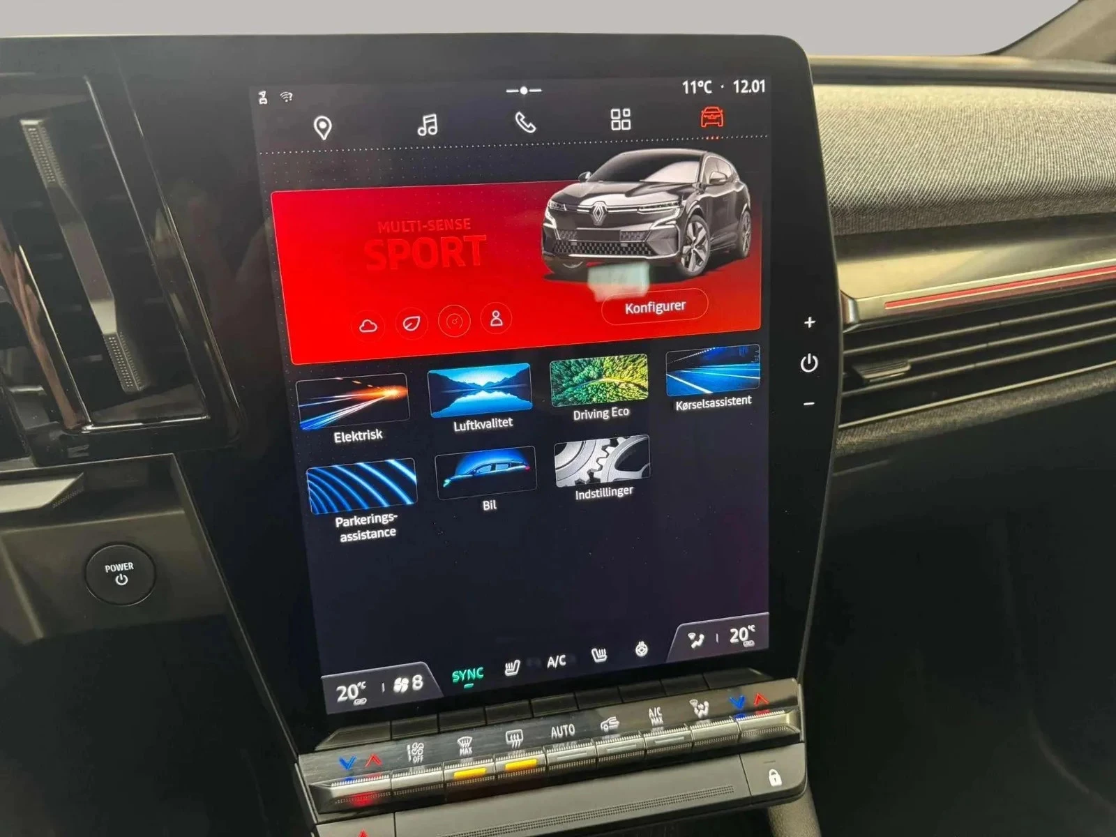 Renault-Megane E-Tech-image-13