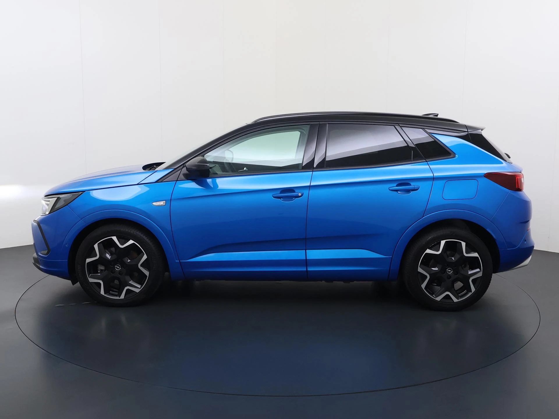 Opel-Grandland-image-1