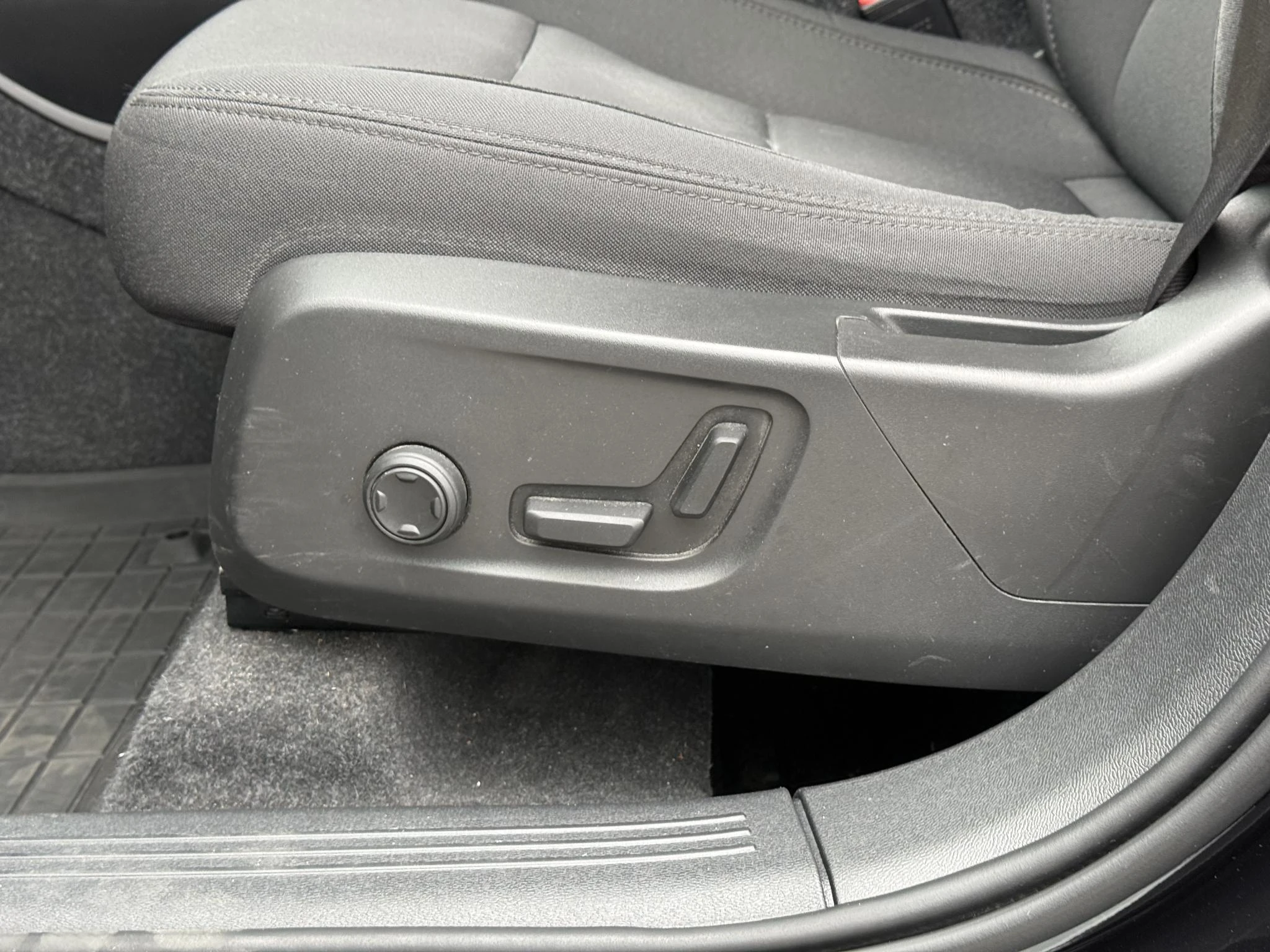 Volvo-XC40-image-5
