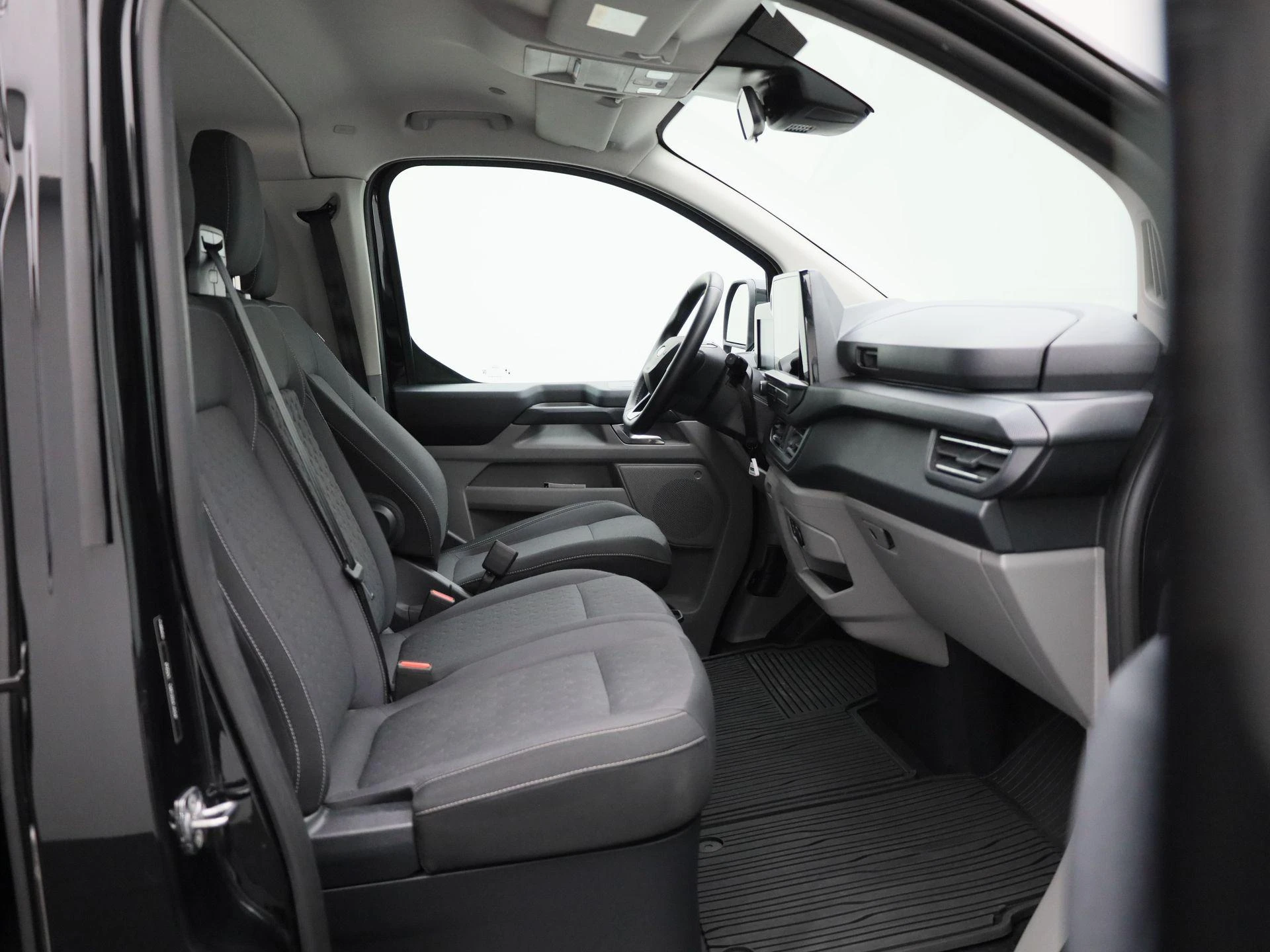 Ford-Transit Custom-image-9