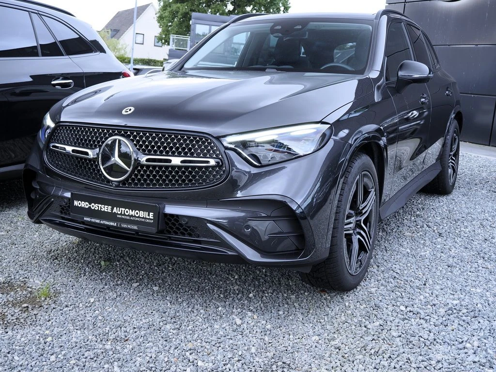 Mercedes-Benz-GLC 200-image-7