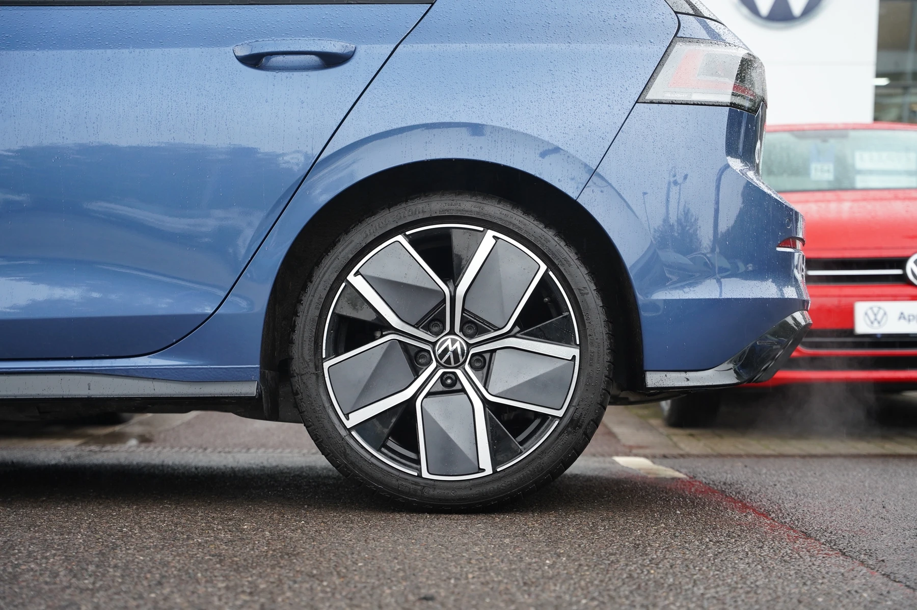 Volkswagen-Golf-image-16