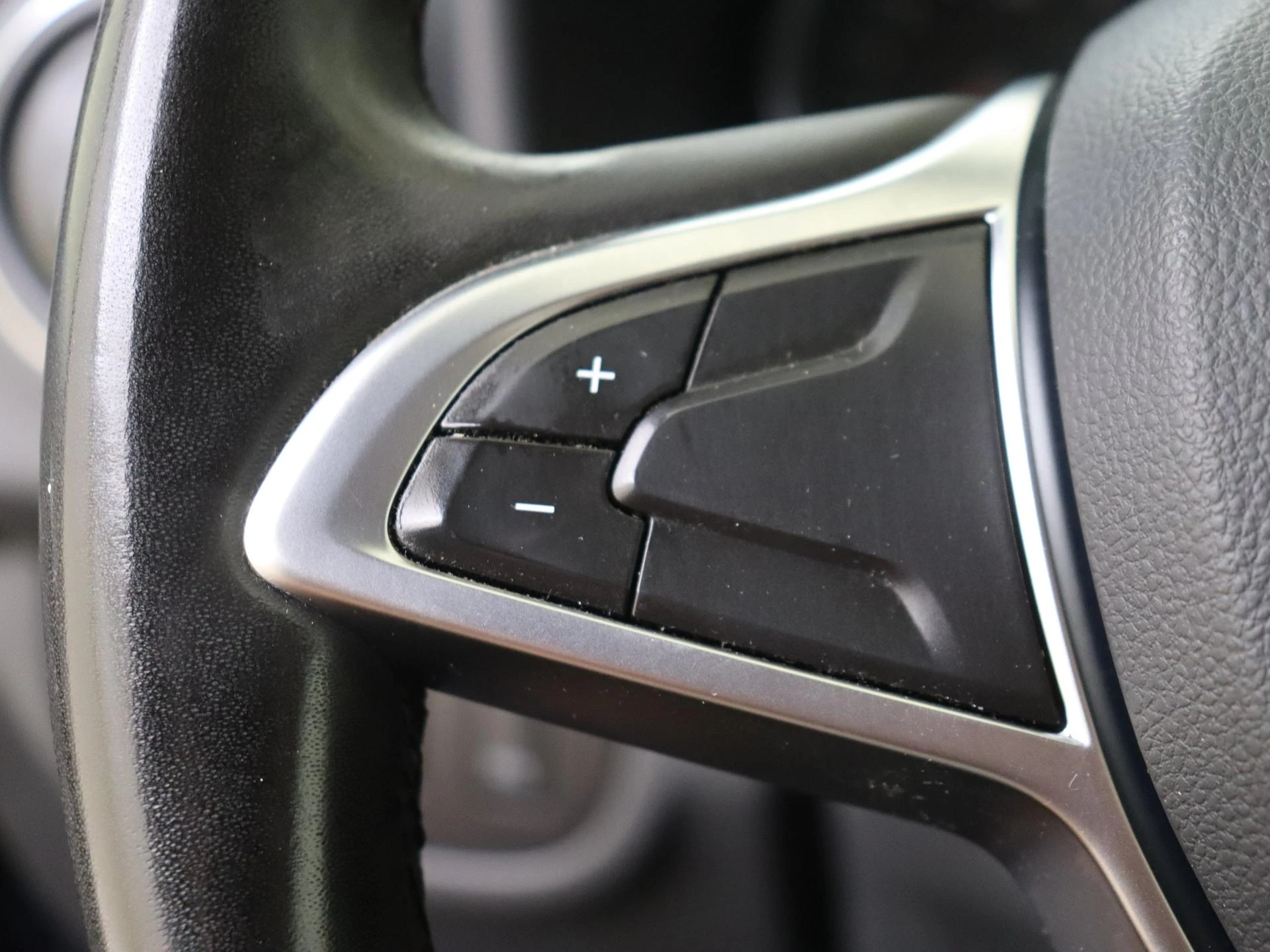 Dacia-Sandero Stepway-image-11