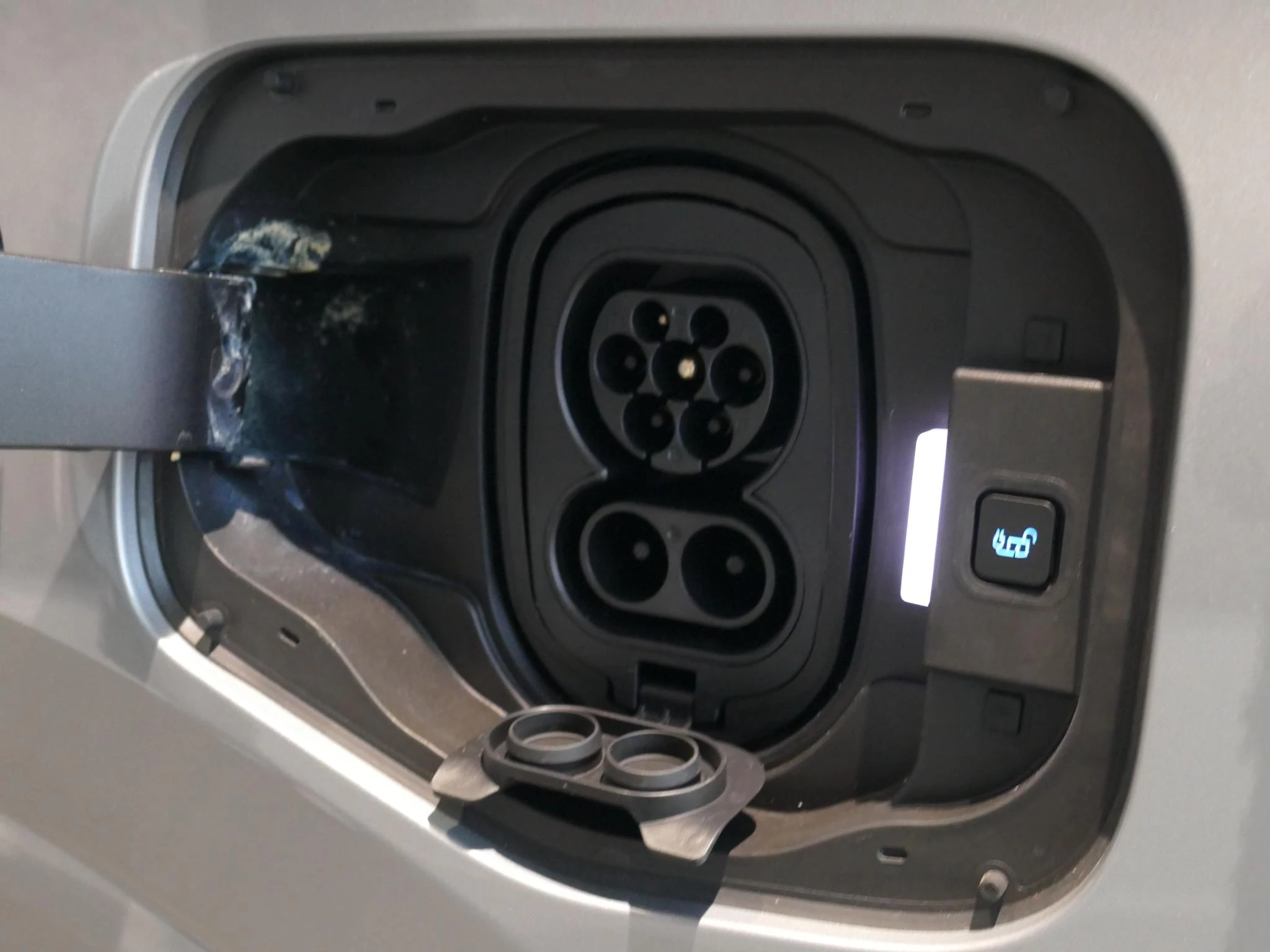 Ford-Transit Courier-image-25