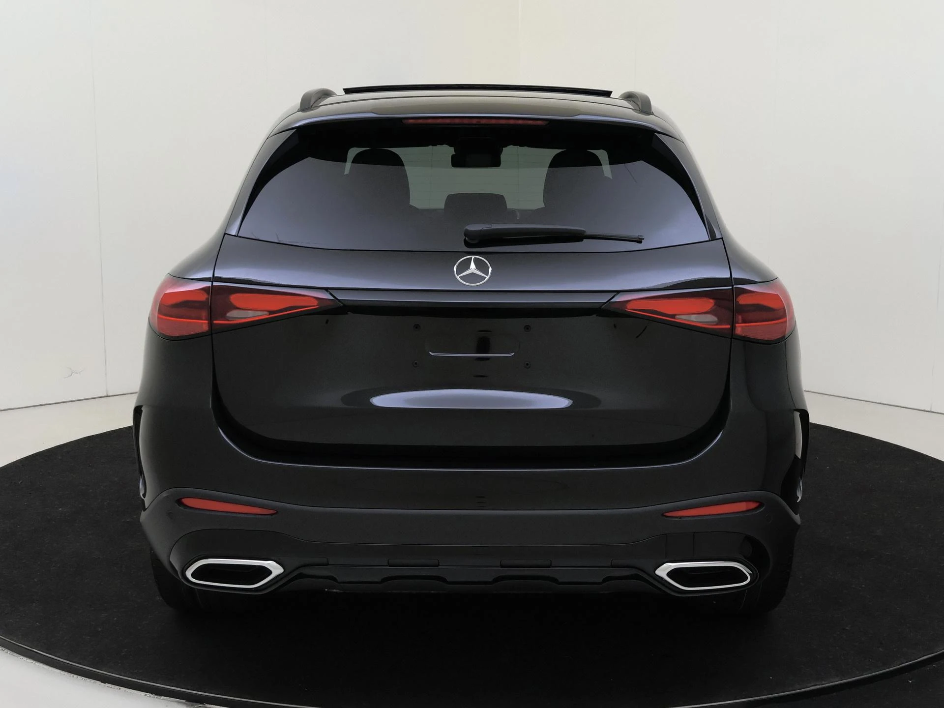 Mercedes-Benz-GLC-image-6