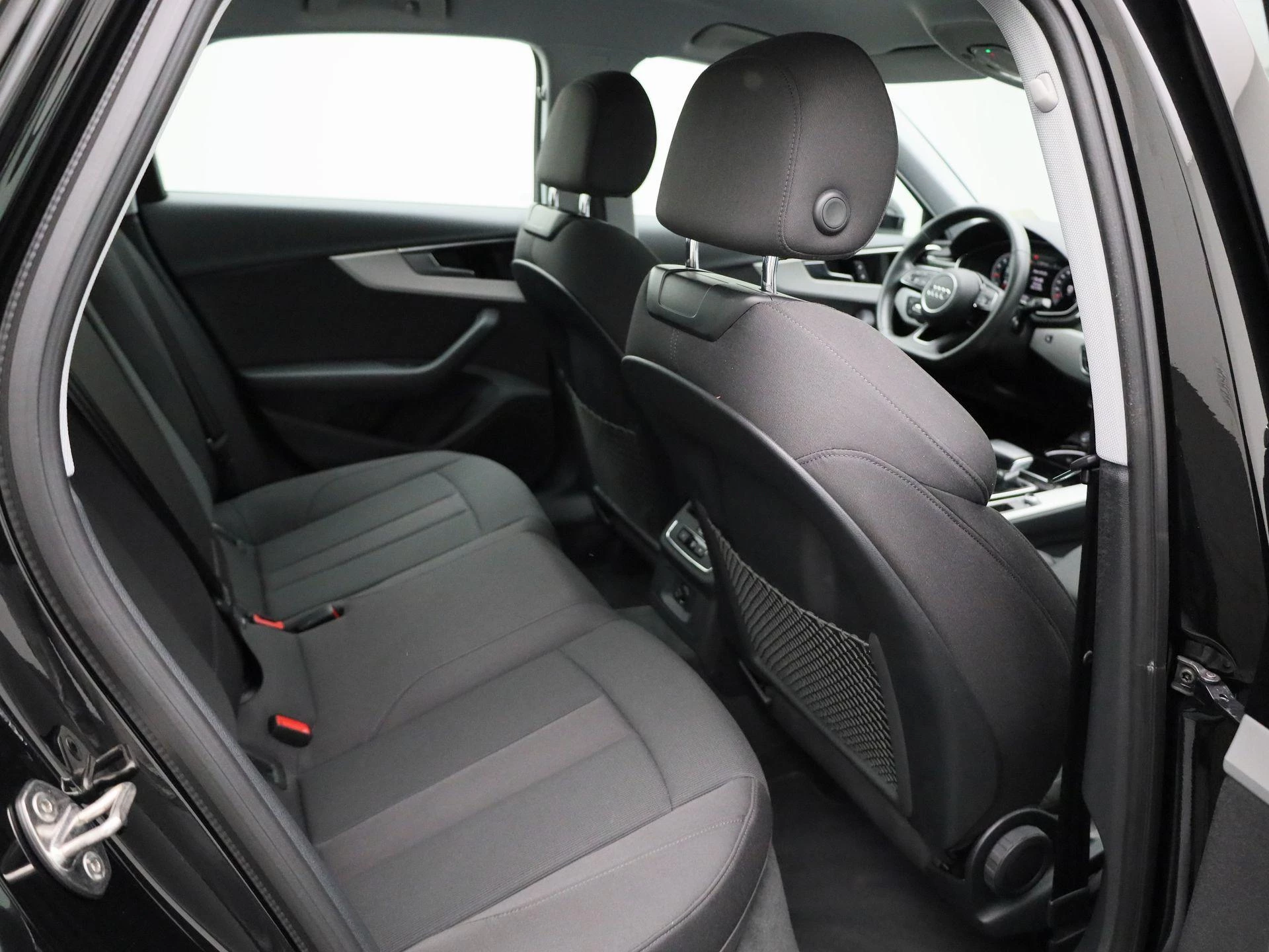 Audi-A4-image-33