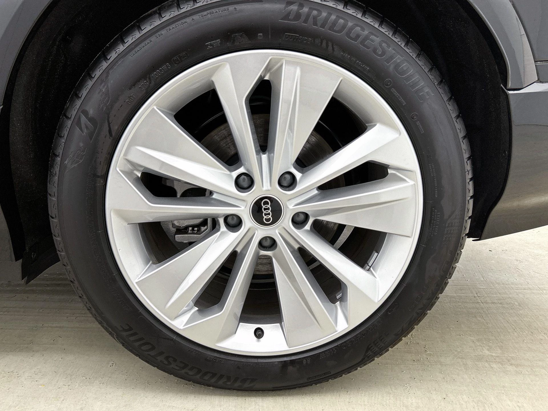 Audi-Q6 e-tron-image-39