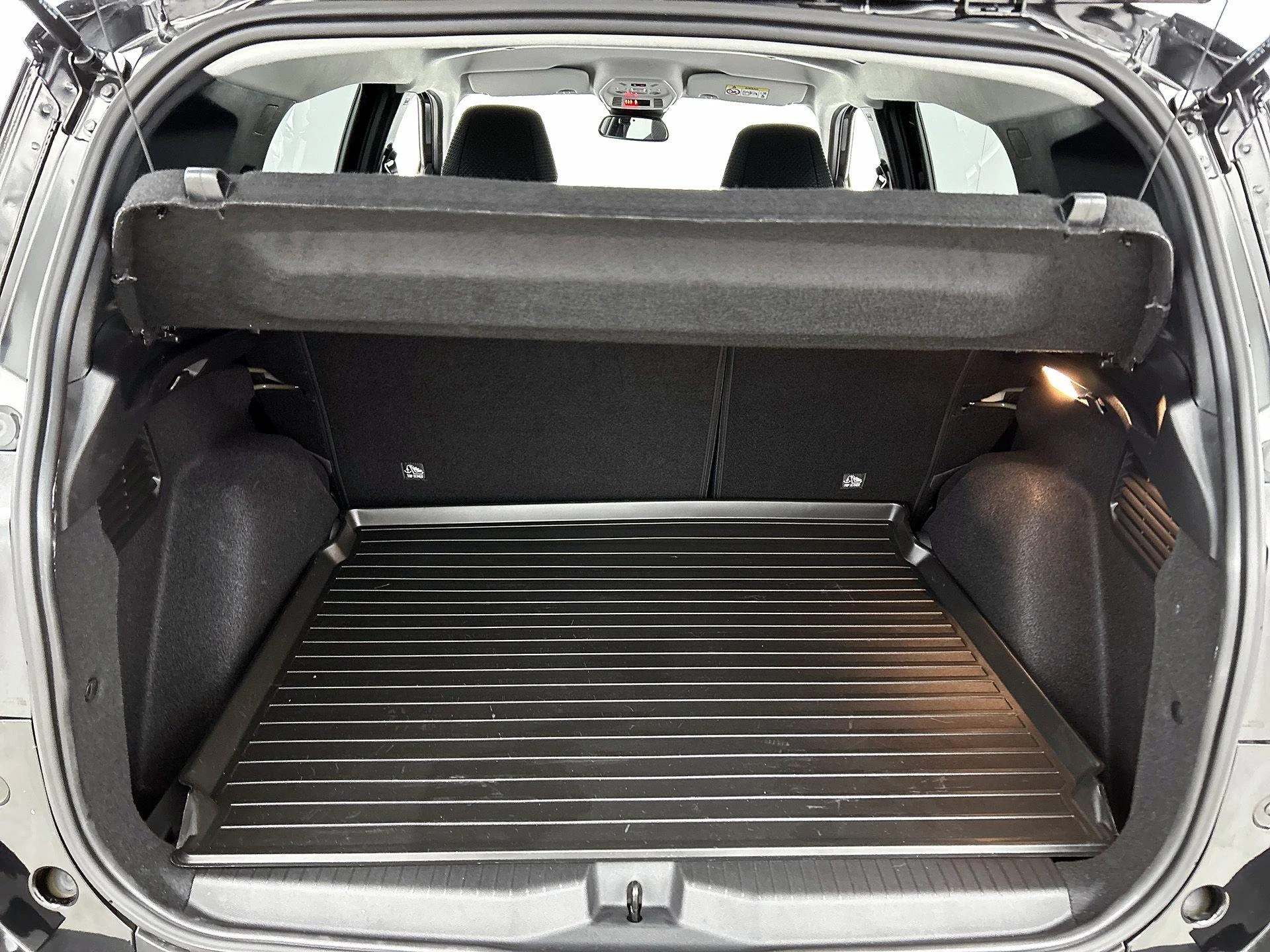 Opel-Frontera-image-25
