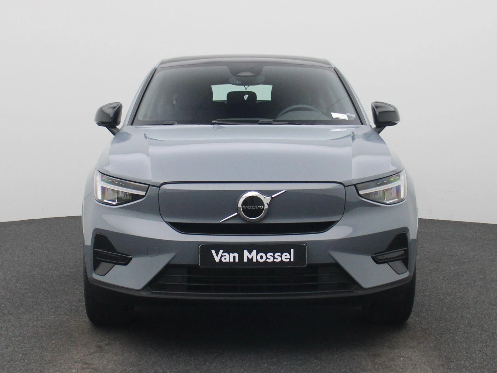 Volvo-C40-image-2
