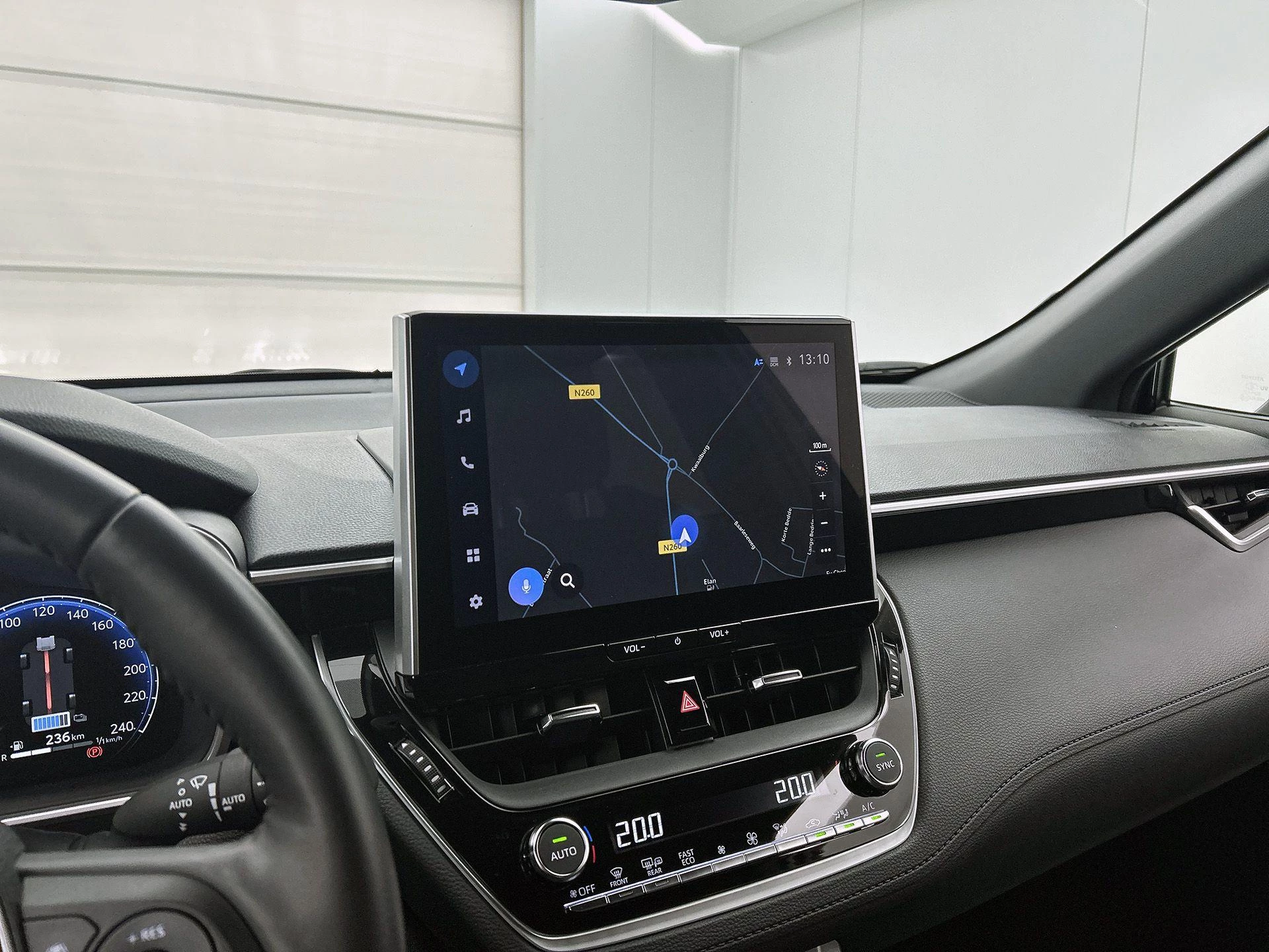 Toyota-Corolla Cross-image-16