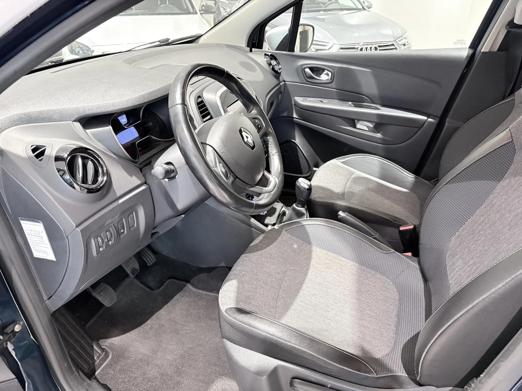 Renault-Captur-image-11