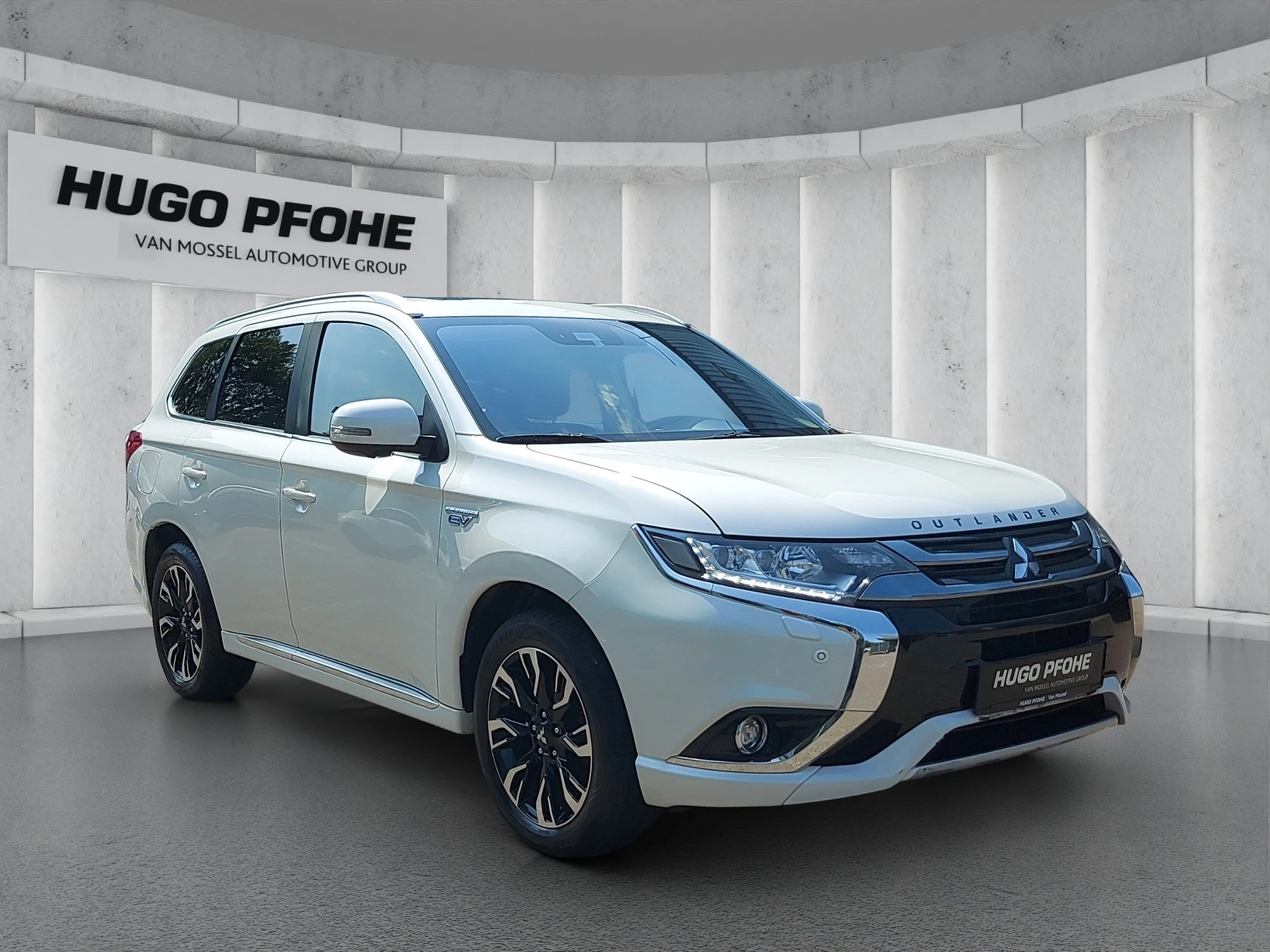 Mitsubishi Outlander 2.0 PHEV Plug-in Hybrid Plus 4WD
