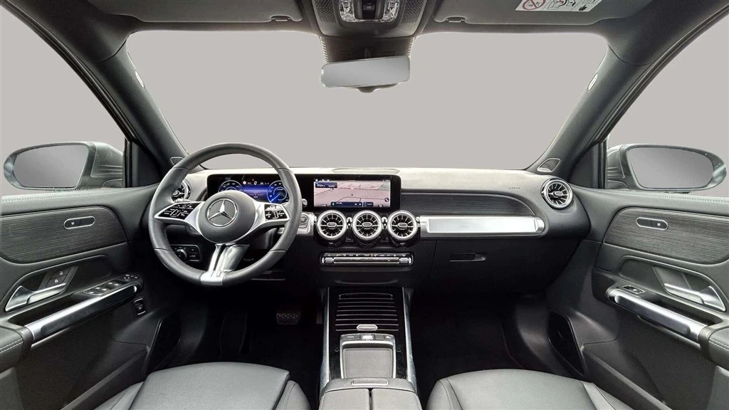 Mercedes-Benz-EQB-image-12