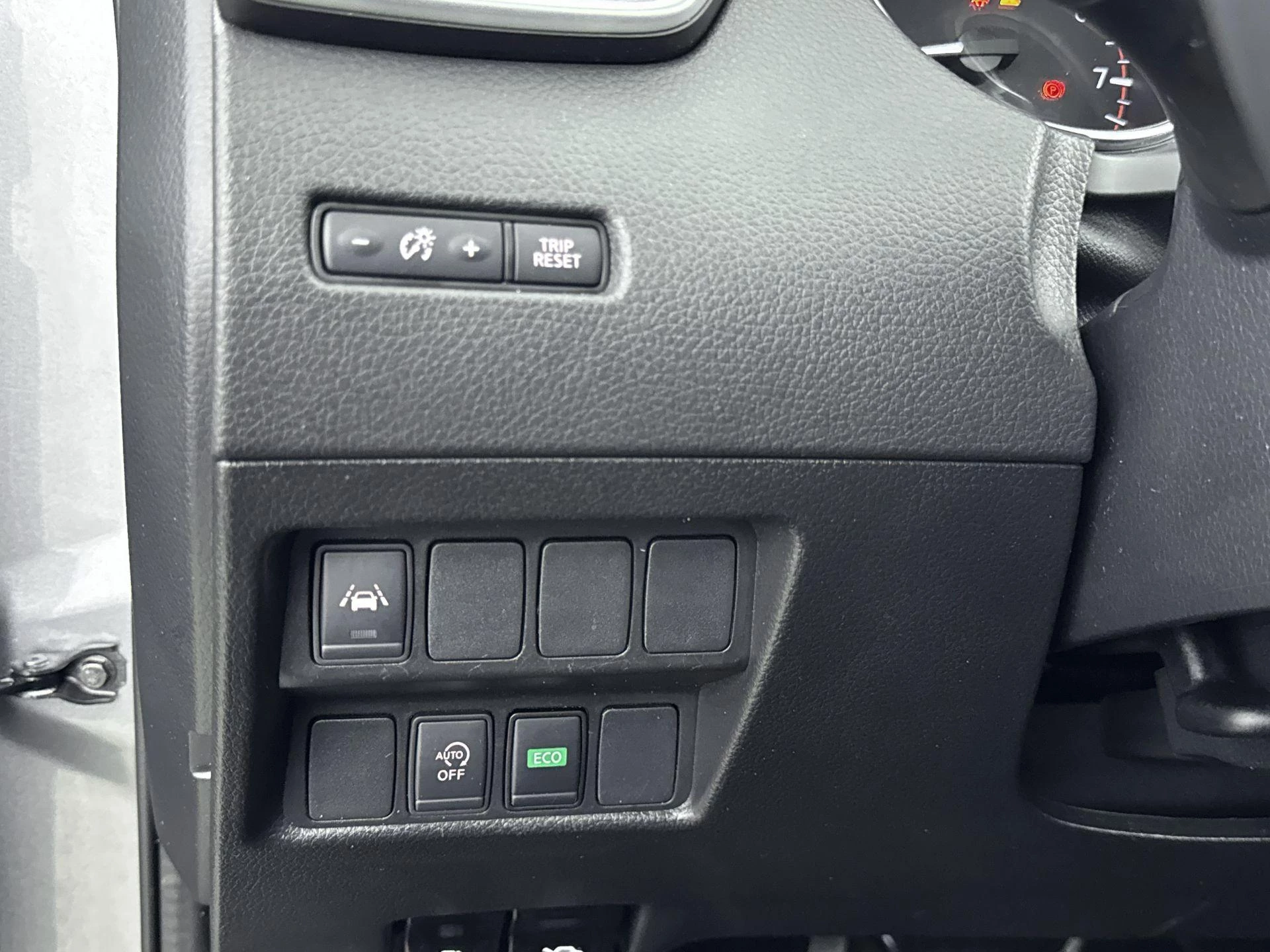 Nissan-QASHQAI-image-21