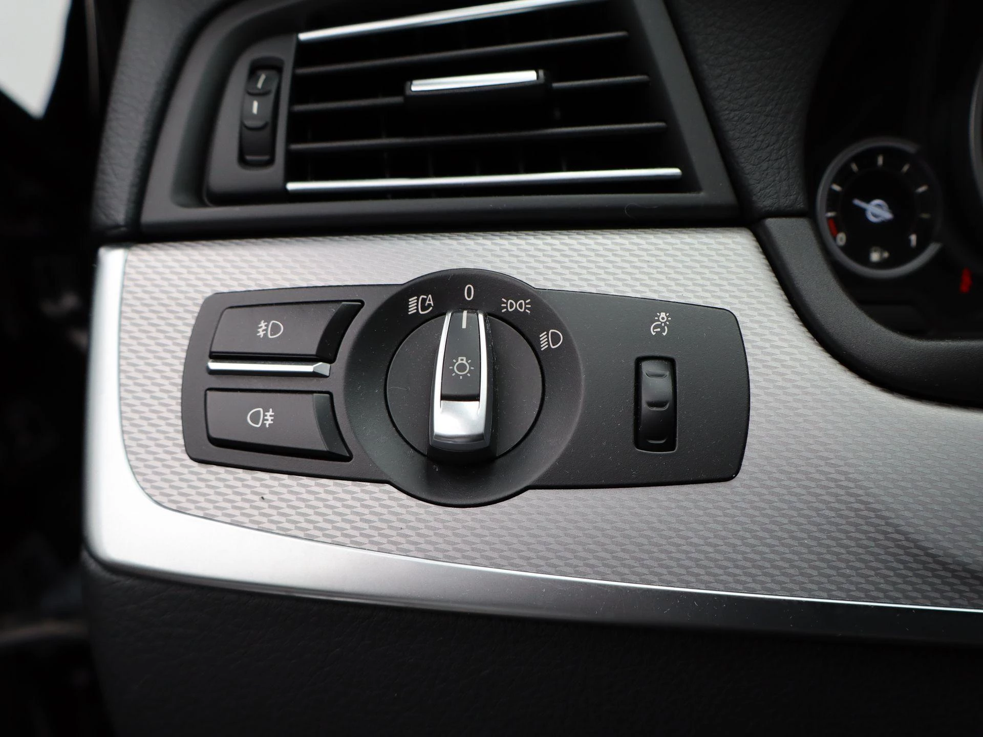 BMW-5 Serie-image-37