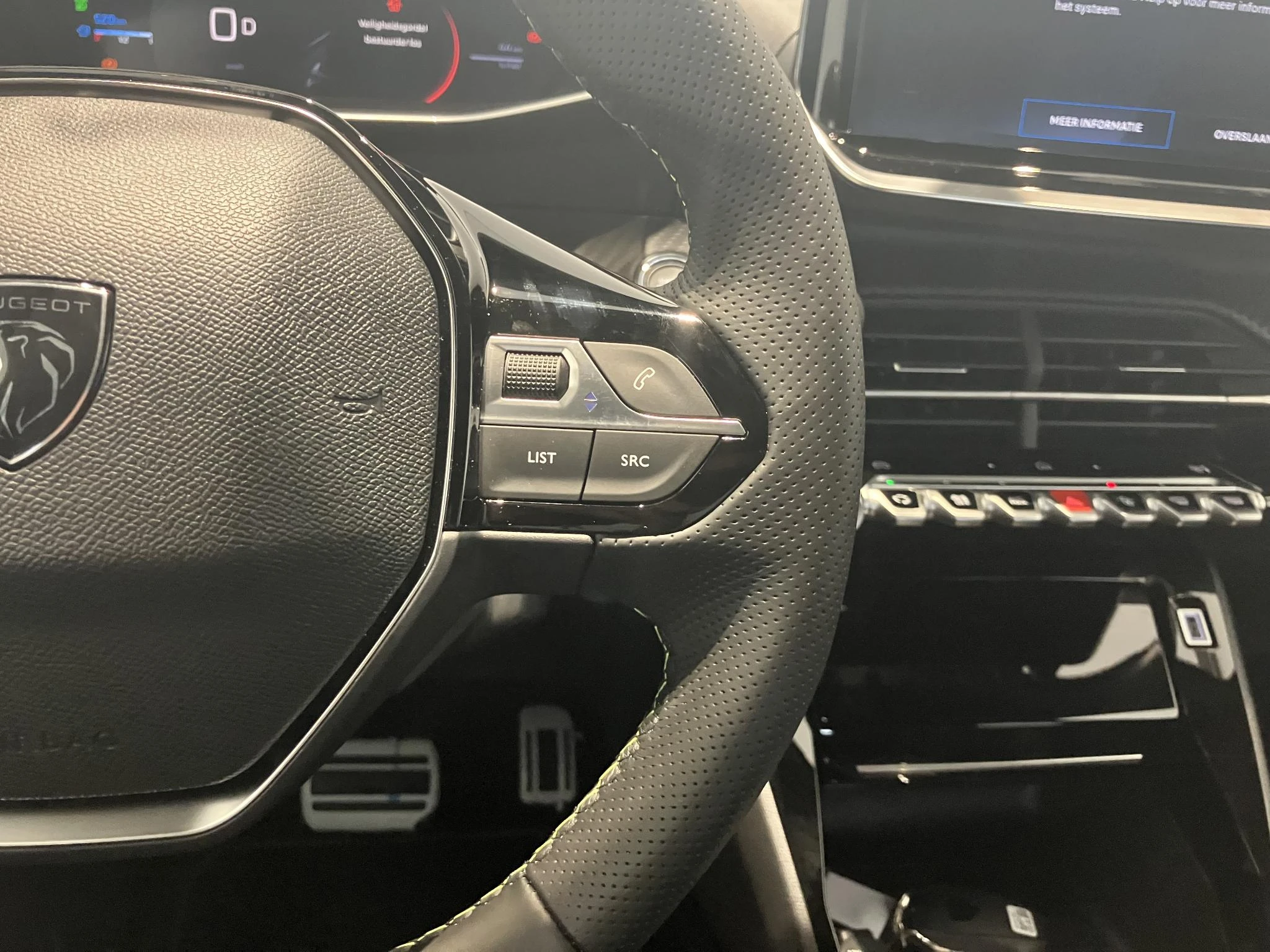 Peugeot-2008-image-18