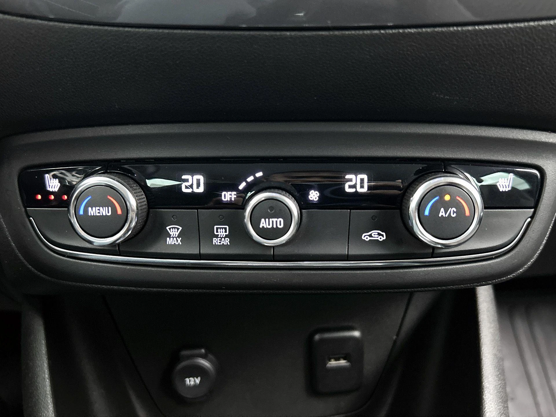 Opel-Crossland X-image-24