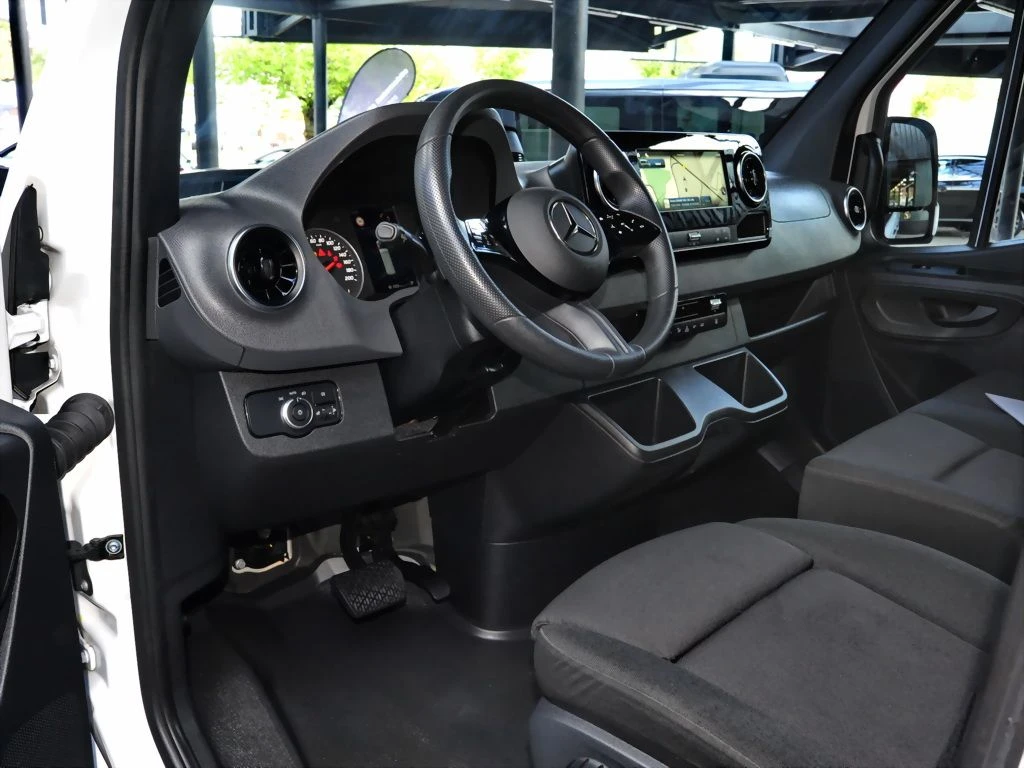 Mercedes-Benz-Sprinter 317-image-8