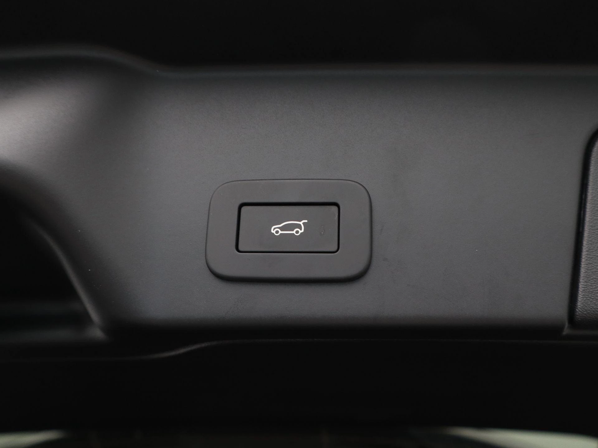 Land Rover-Range Rover Evoque-image-32