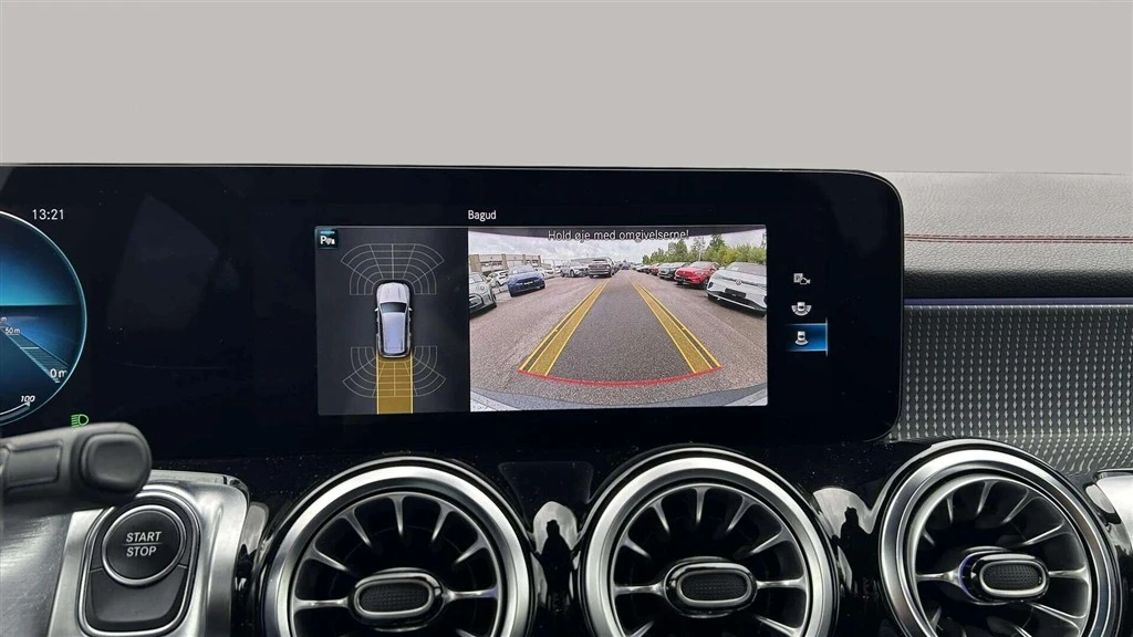 Mercedes-Benz-EQB-image-16