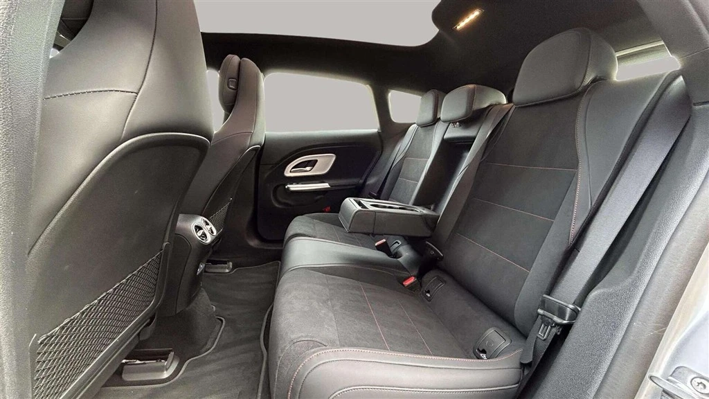 Mercedes-Benz-CLA-image-23