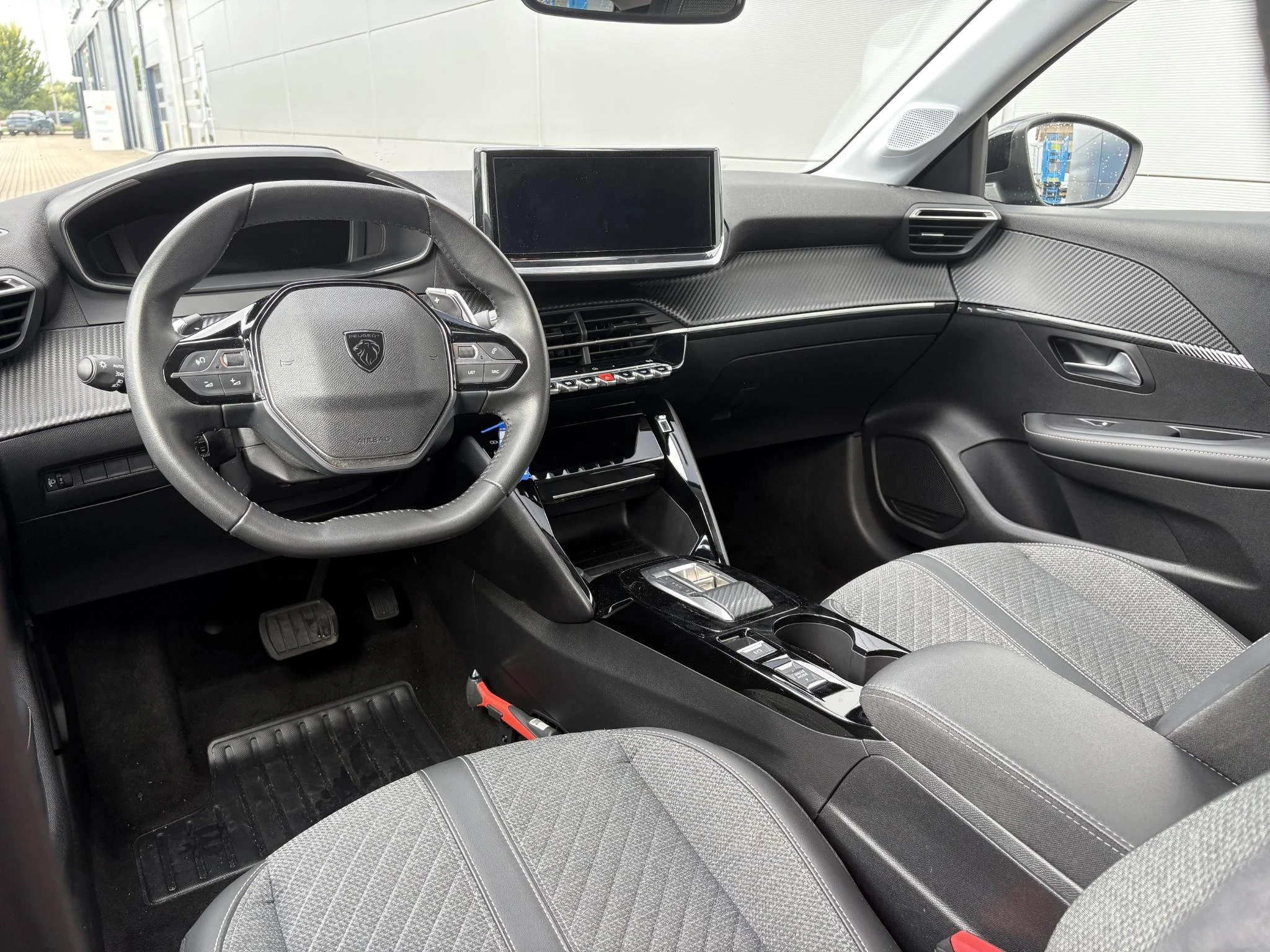 Peugeot-208-image-9