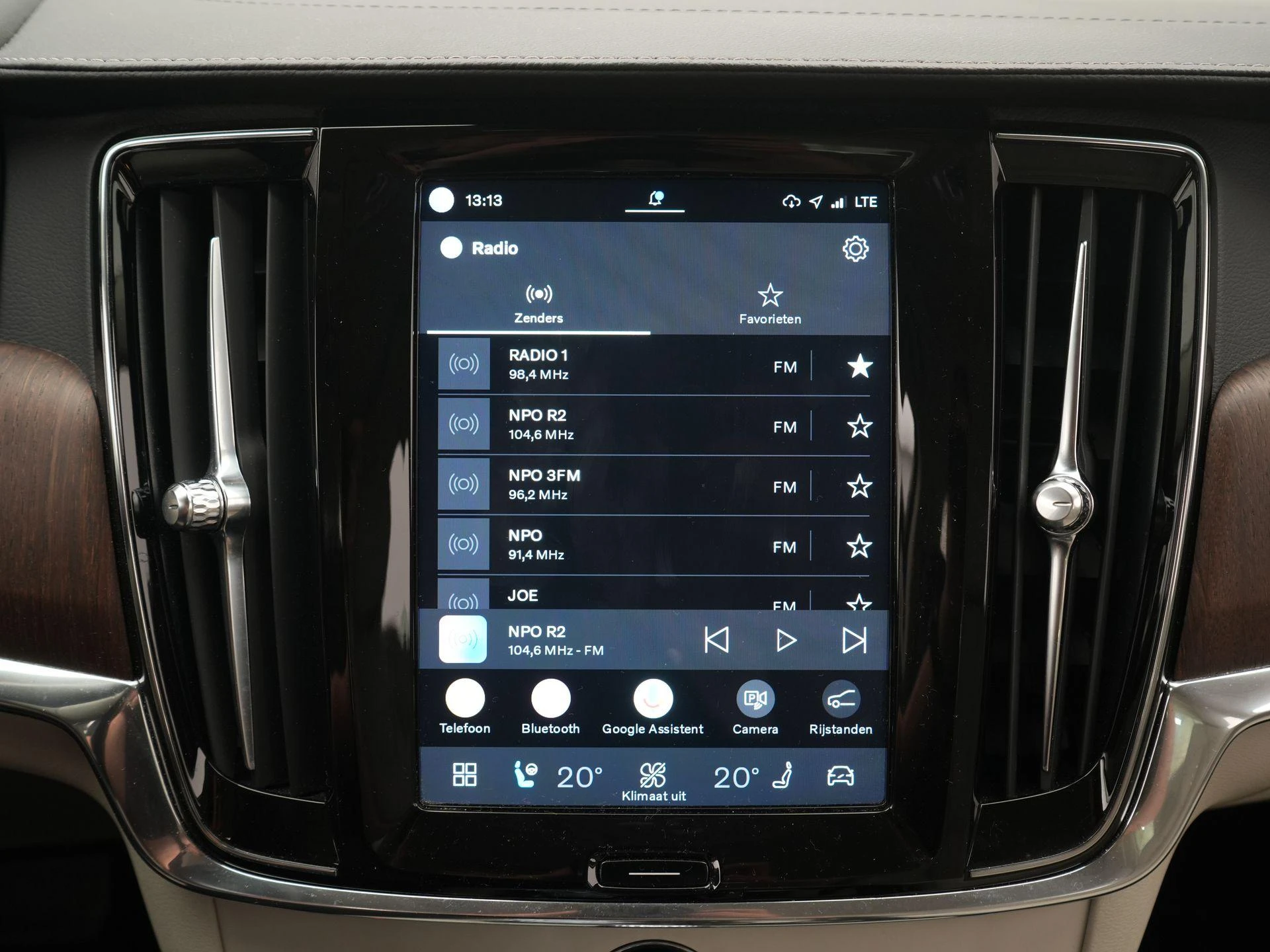 Volvo-S90-image-13