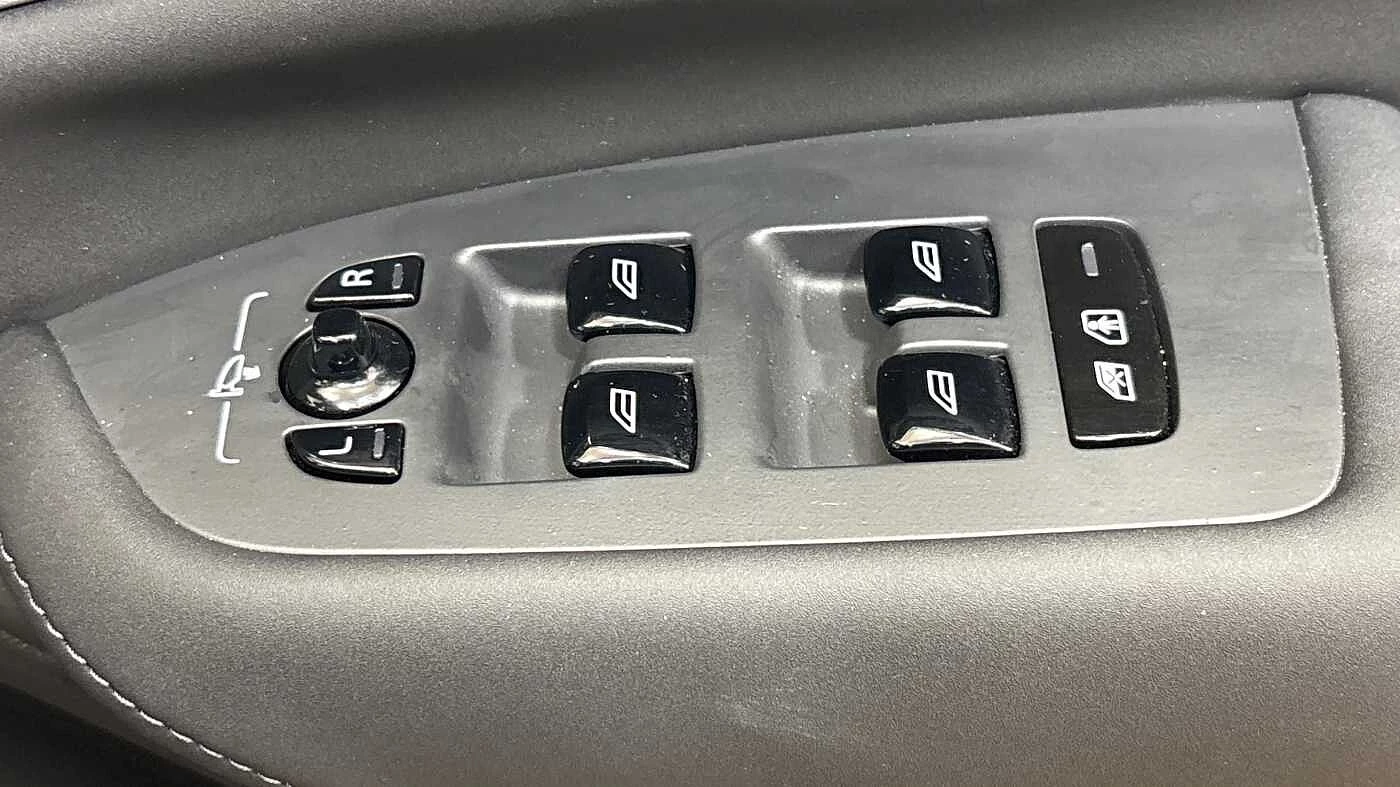 Volvo-XC90-image-21