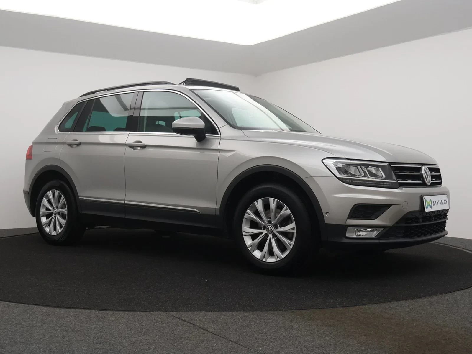 Volkswagen Tiguan Tiguan Comfortline 1.4TSI 150PK *TREKHAAK*LEDER*PANODAK*ACC*CAMERA*PDC*...*