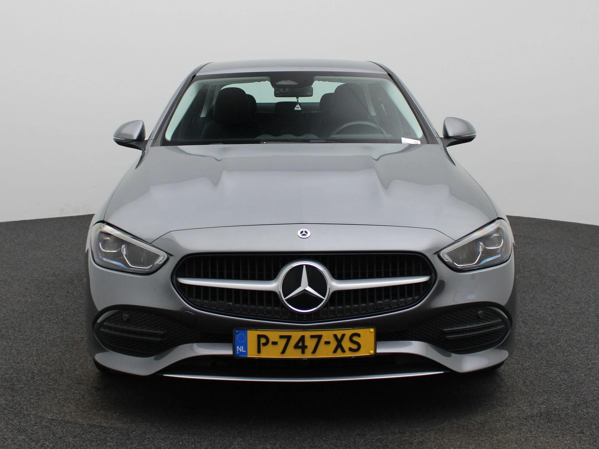 Mercedes-Benz-C-Klasse-image-2