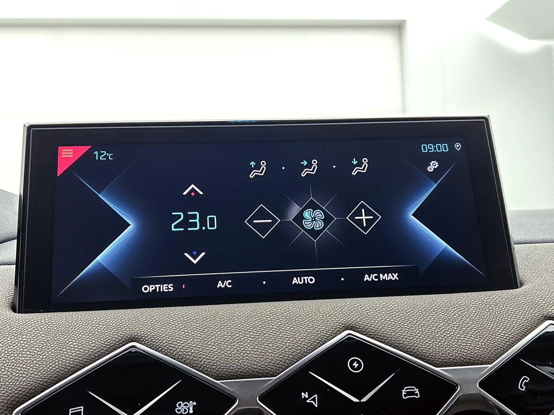 DS DS 3 Crossback E-Tense So Chic 50 kWh