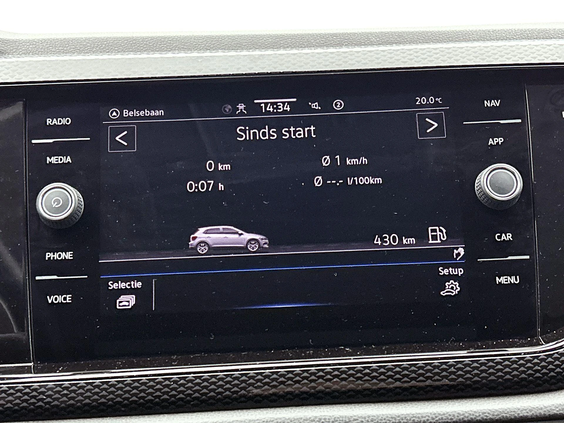 Volkswagen-Polo-image-26