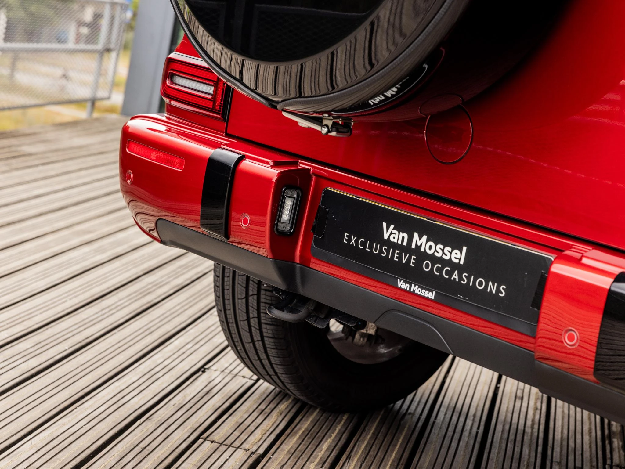 Mercedes-Benz-G-Klasse-image-12
