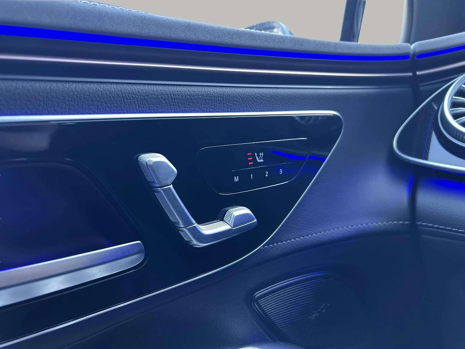 Mercedes-Benz-EQE-image-10